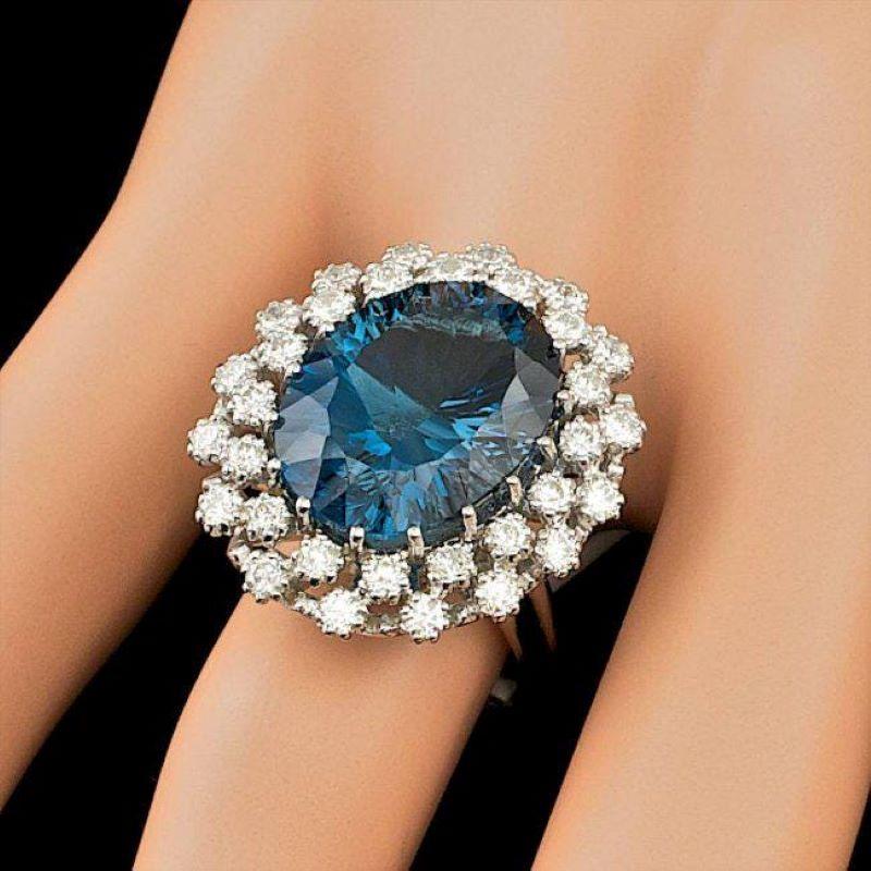 Mixed Cut 12.40 Carats Natural Blue Topaz and Diamond 14K Solid White Gold Ring For Sale