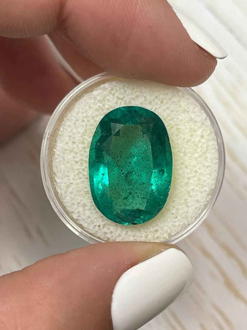 Women's or Men's 12.42 Carat Rich Green Colombian Emerald Oval Cut - May Birthstone Gem For Sale