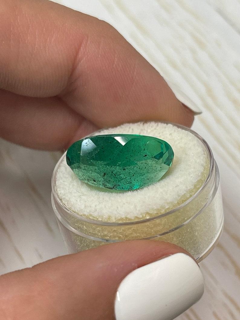 12.42 Carat Rich Green Colombian Emerald Oval Cut - May Birthstone Gem For Sale 3