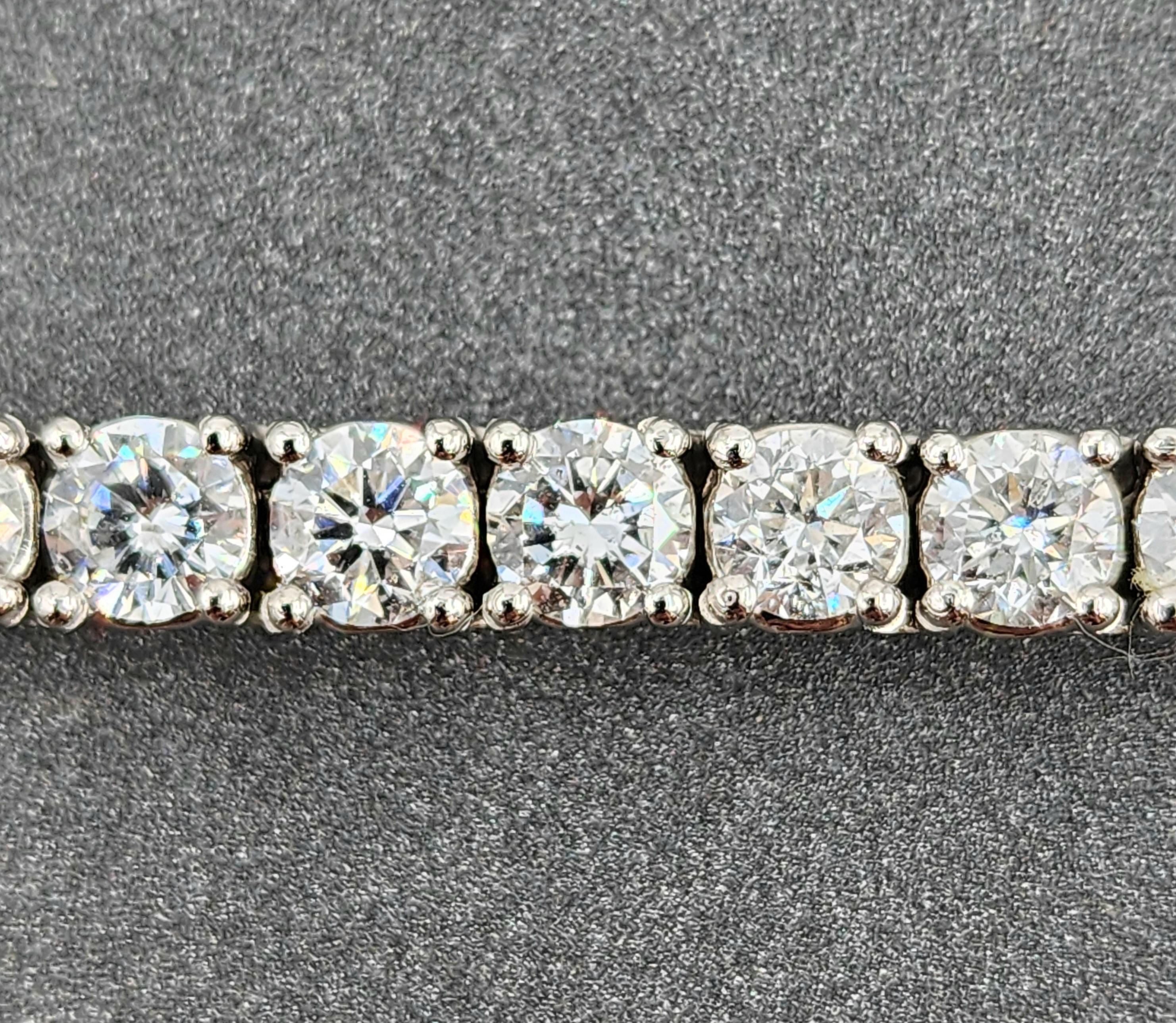Bracelet de tennis en diamant de 12.43 ct Unisexe en vente