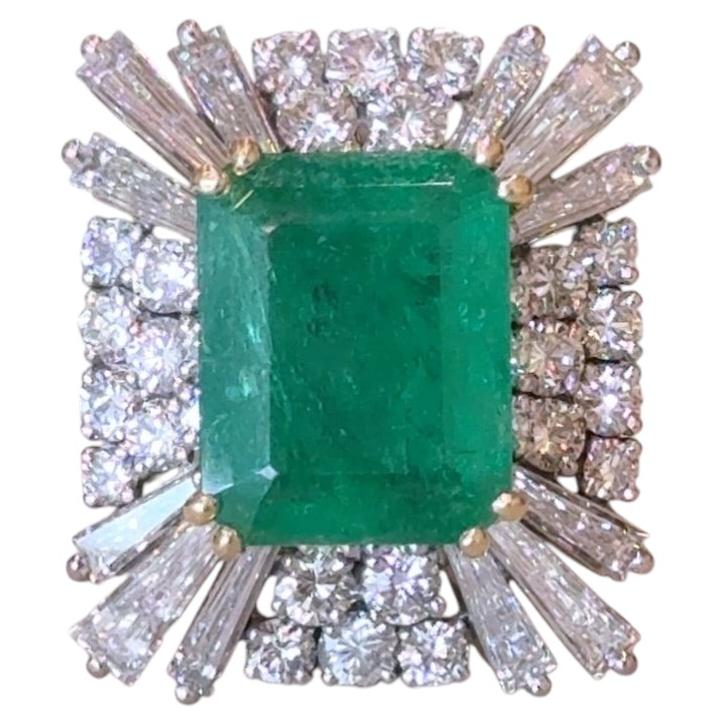Stunning 12.43CT Emerald & Diamond Cocktail Ring GIA For Sale