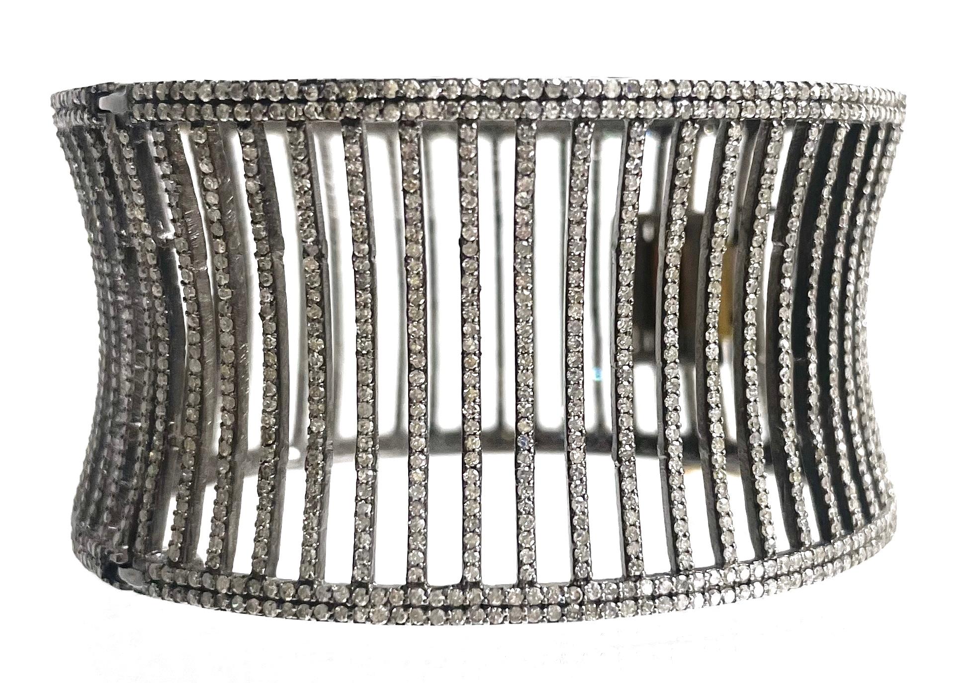 12,44 Karat Pave Diamant Manschette Paradizia-Armband im Angebot 5