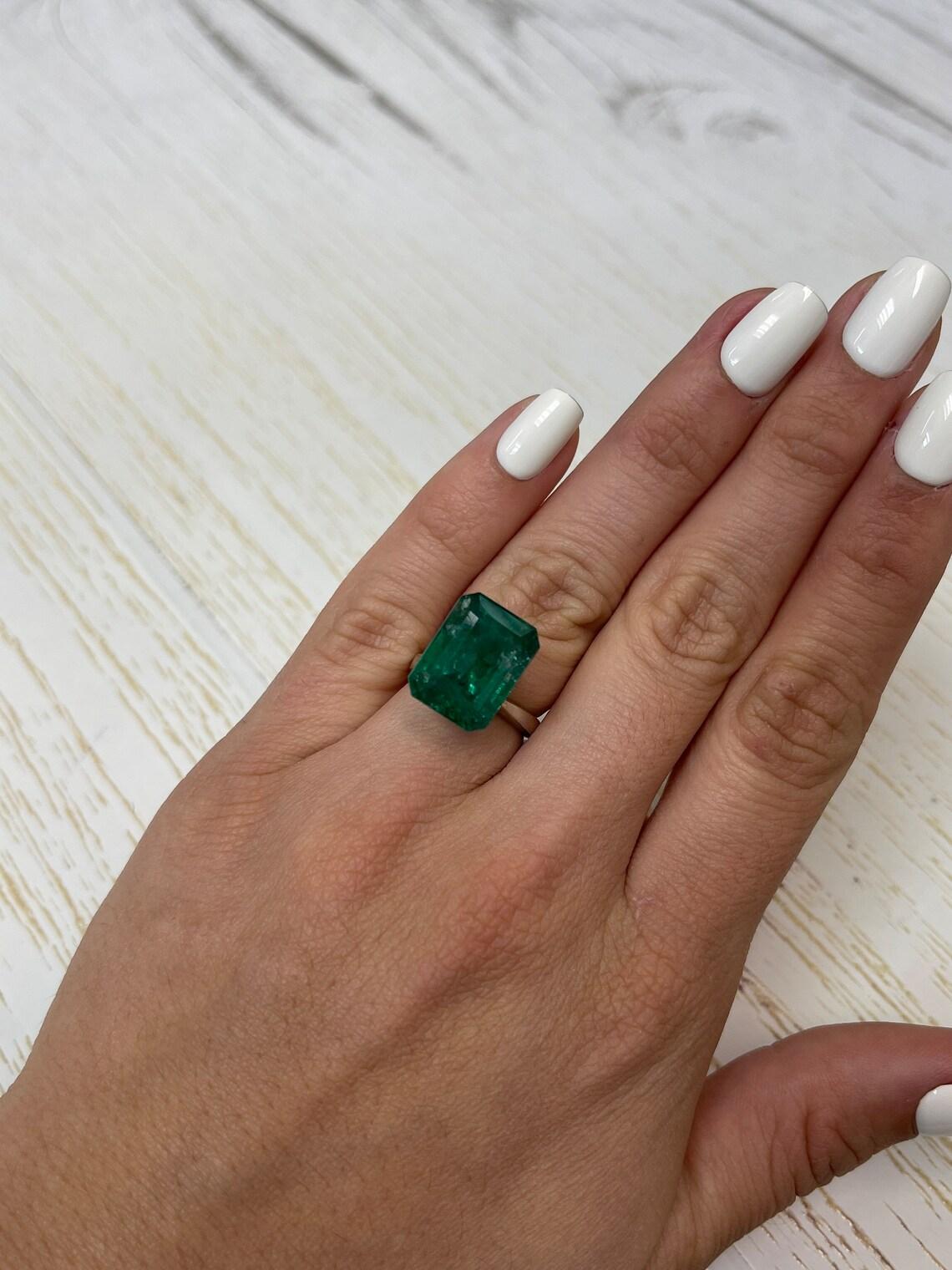 12,45 Karat 15,6x12 Tiefgrüner sambischer Smaragd - Smaragdschliff Mai-Geburtsstein Edelstein im Angebot 2