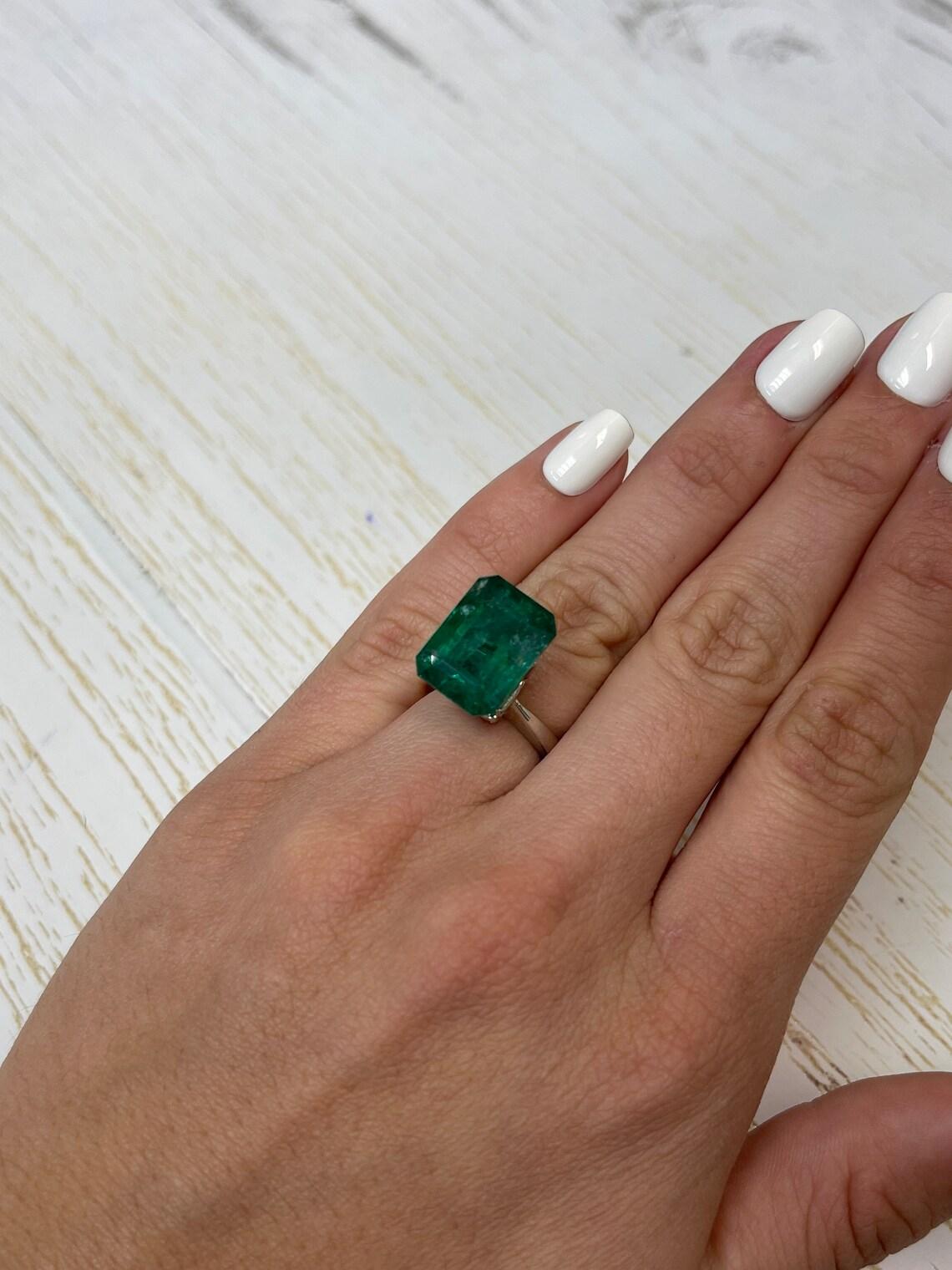 12,45 Karat 15,6x12 Tiefgrüner sambischer Smaragd - Smaragdschliff Mai-Geburtsstein Edelstein im Angebot 3