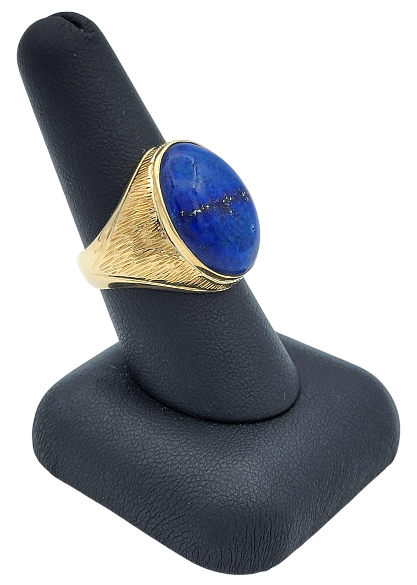 12.45 Carat Oval Cabochon Cut Blue Lapis Cocktail Ring in Textured Yellow Gold For Sale 4