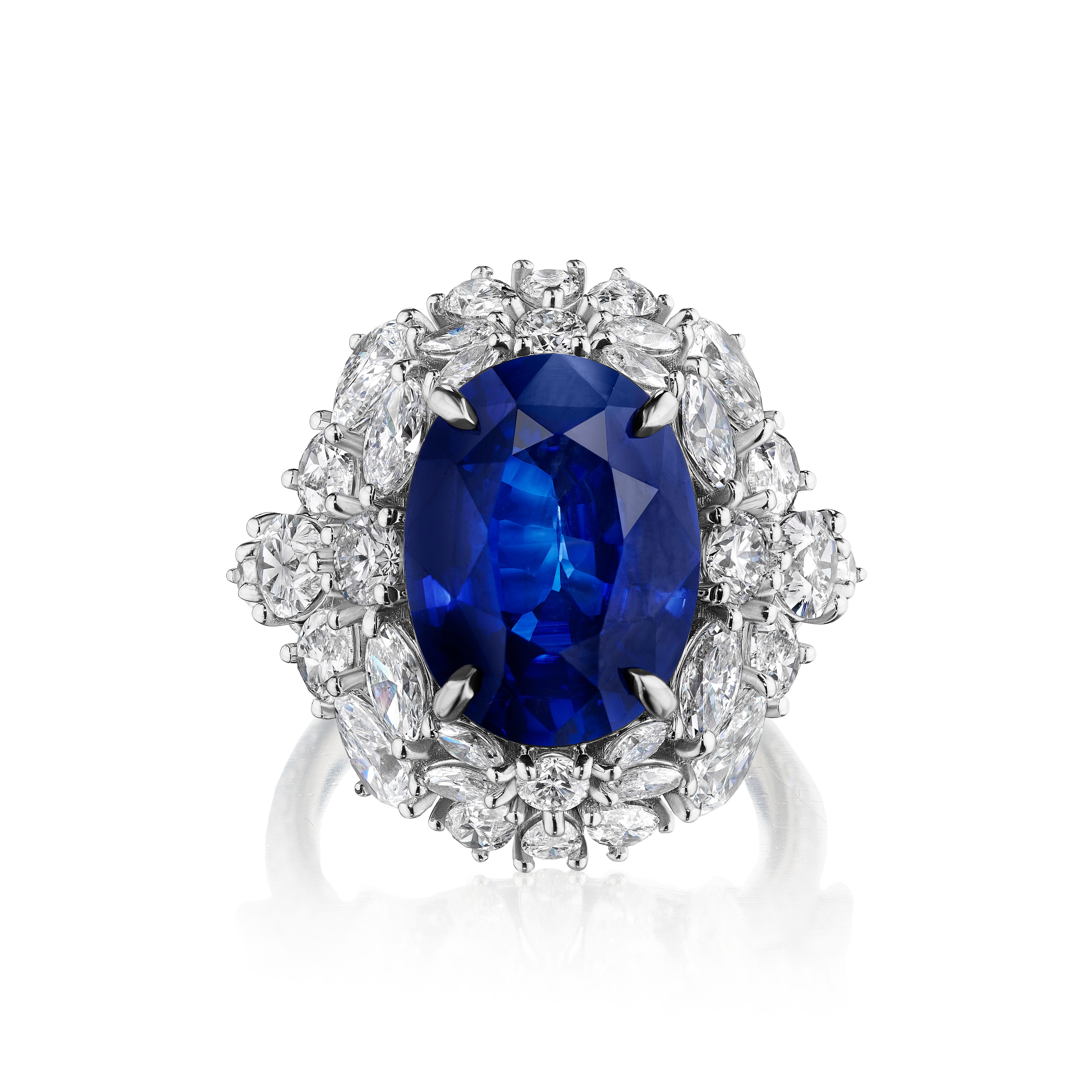 12.46ct GRS Certified Oval Sapphire & Diamond Ring in Platinum In New Condition For Sale In New York, NY