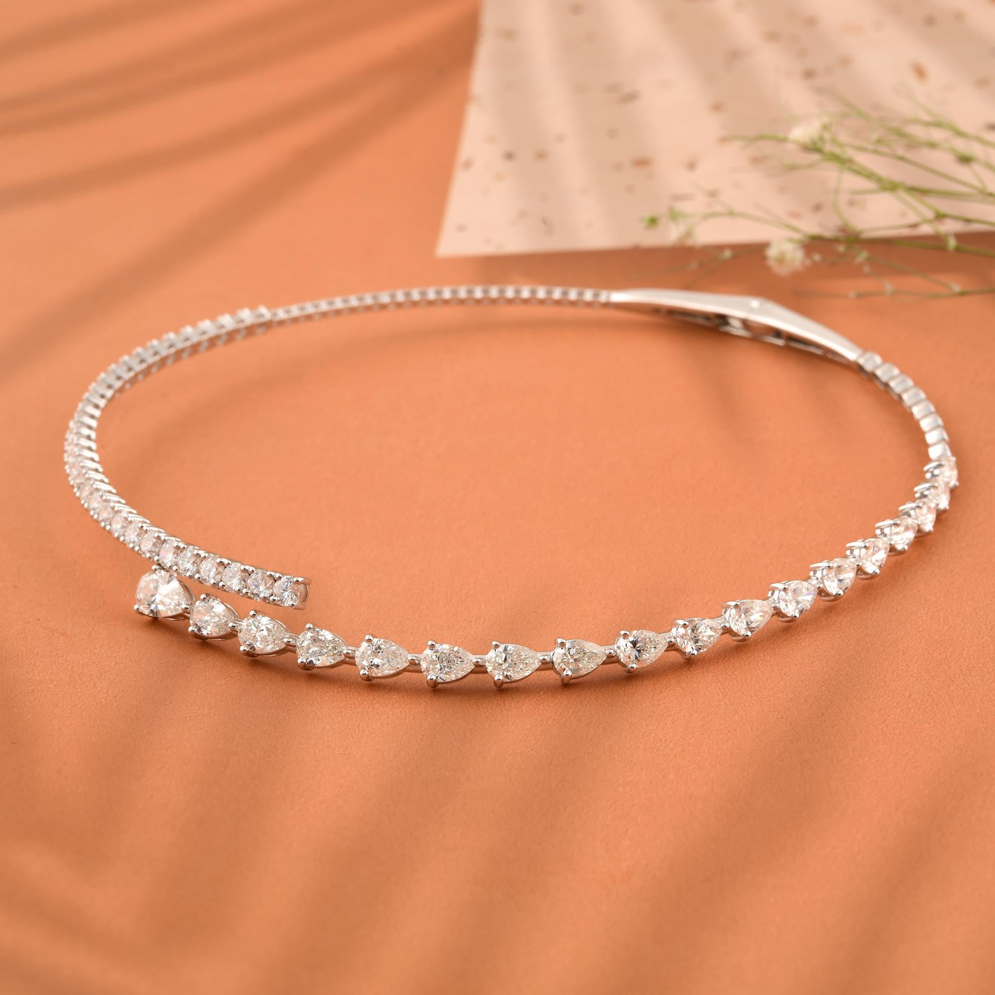 12,47 Carati SI/H Pear Round Diamond Wrap Necklace (collana a girocollo) Oro bianco 18 carati In condizioni Nuovo in vendita a Diera, Dubai