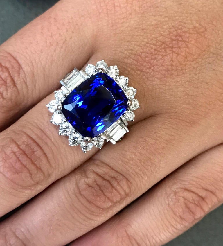 12.48 Carat Cushion Cut Tanzanite and White Baguette Diamond Ring 18K White Gold For Sale 1