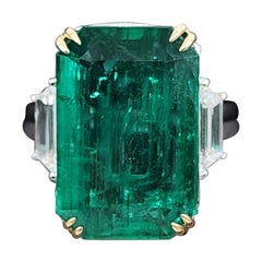 12.49 ct Natural Emerald & Diamond Ring