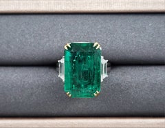 12.49 ct Natural Emerald & Diamond Ring