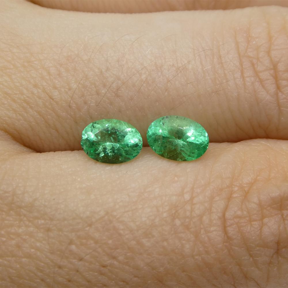 1.24ct Pair Oval Green Emerald from Colombia For Sale 5