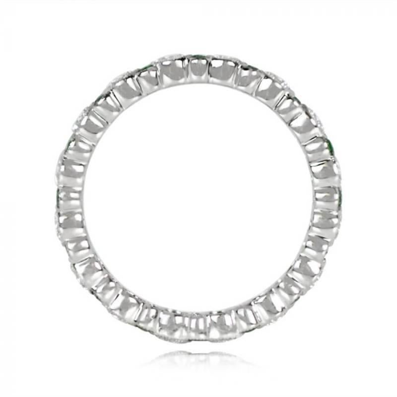 Round Cut 1.24ct Round Brilliant Cut Diamond & Tsavorite Garnets Band Ring, Platinum For Sale