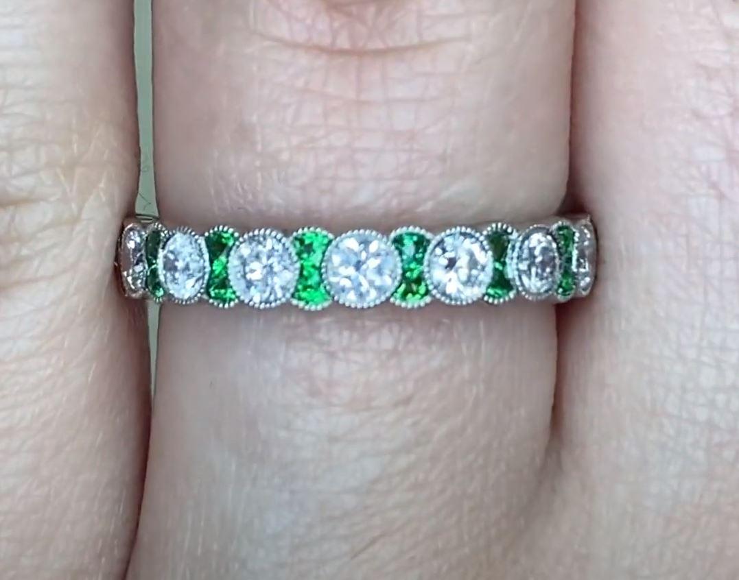 1.24ct Round Brilliant Cut Diamond & Tsavorite Garnets Band Ring, Platinum In Excellent Condition For Sale In New York, NY
