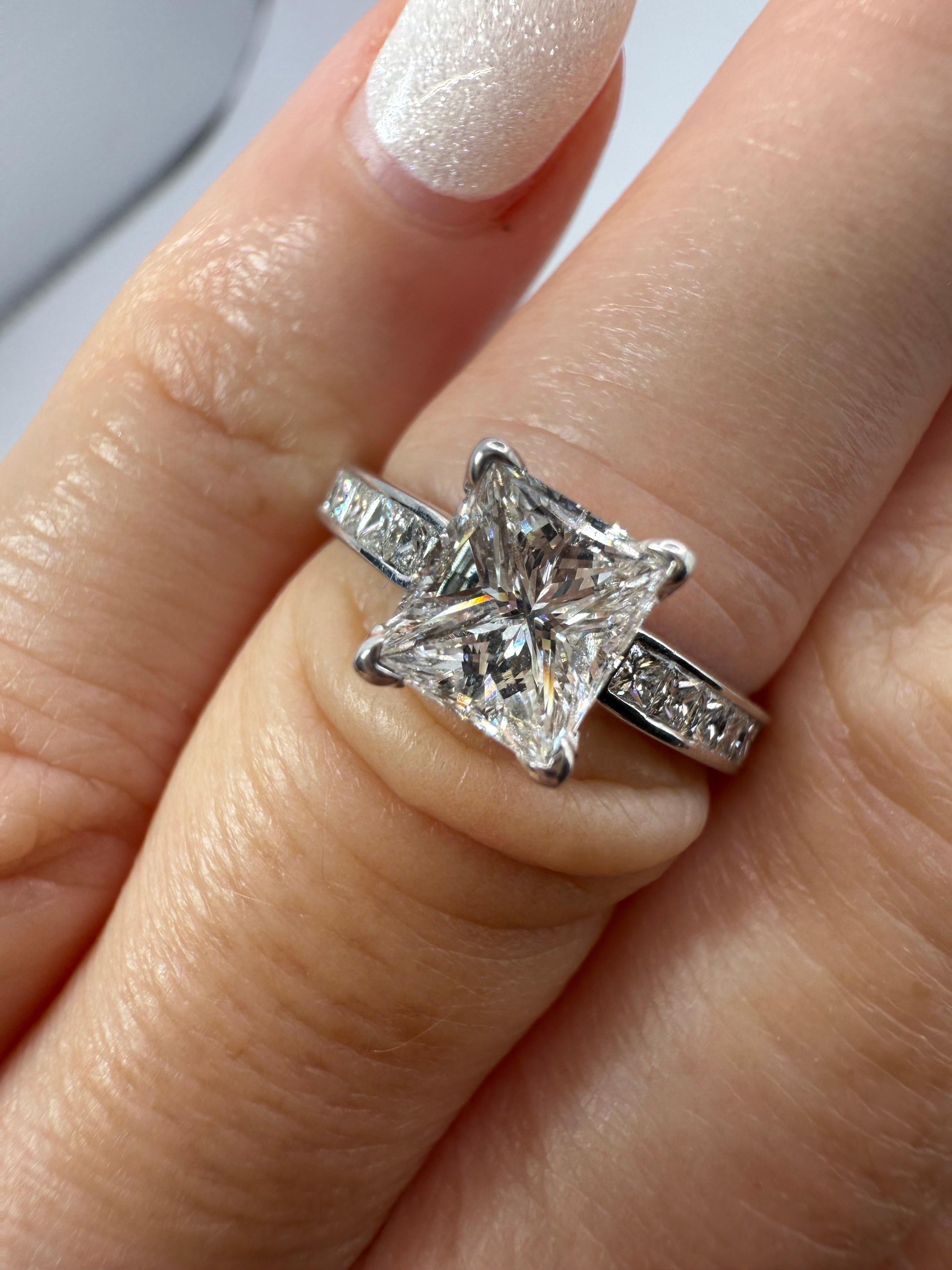 1.24ct VS1/F anillo de compromiso anillo cuadrado de diamantes 14KT oro en venta 1