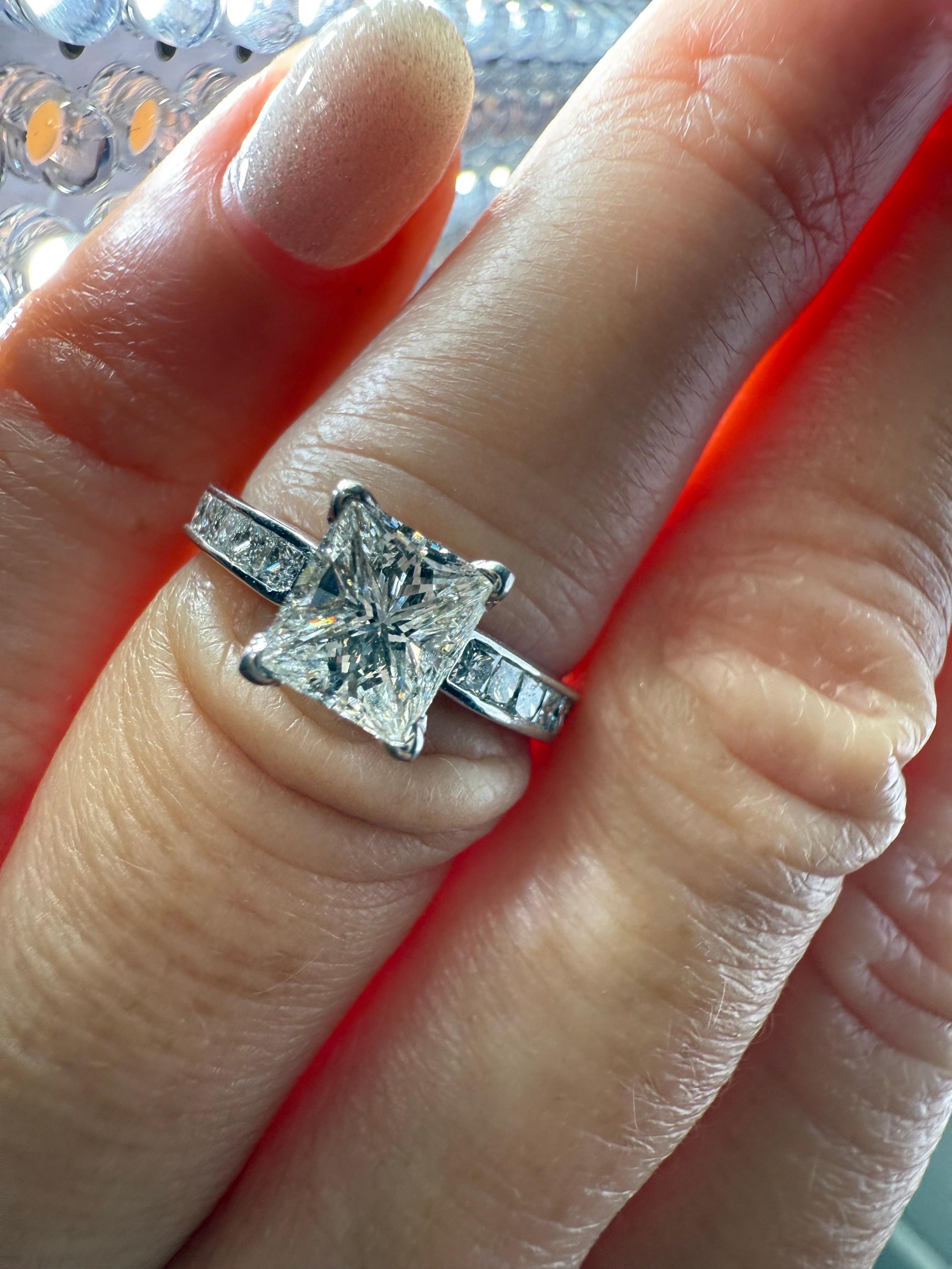 1.24ct VS1/F anillo de compromiso anillo cuadrado de diamantes 14KT oro en venta 2