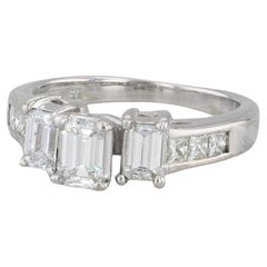 1,24 ctw 3-Stein-Verlobungsring mit Smaragdschliff 14k Weißgold Größe 6,25