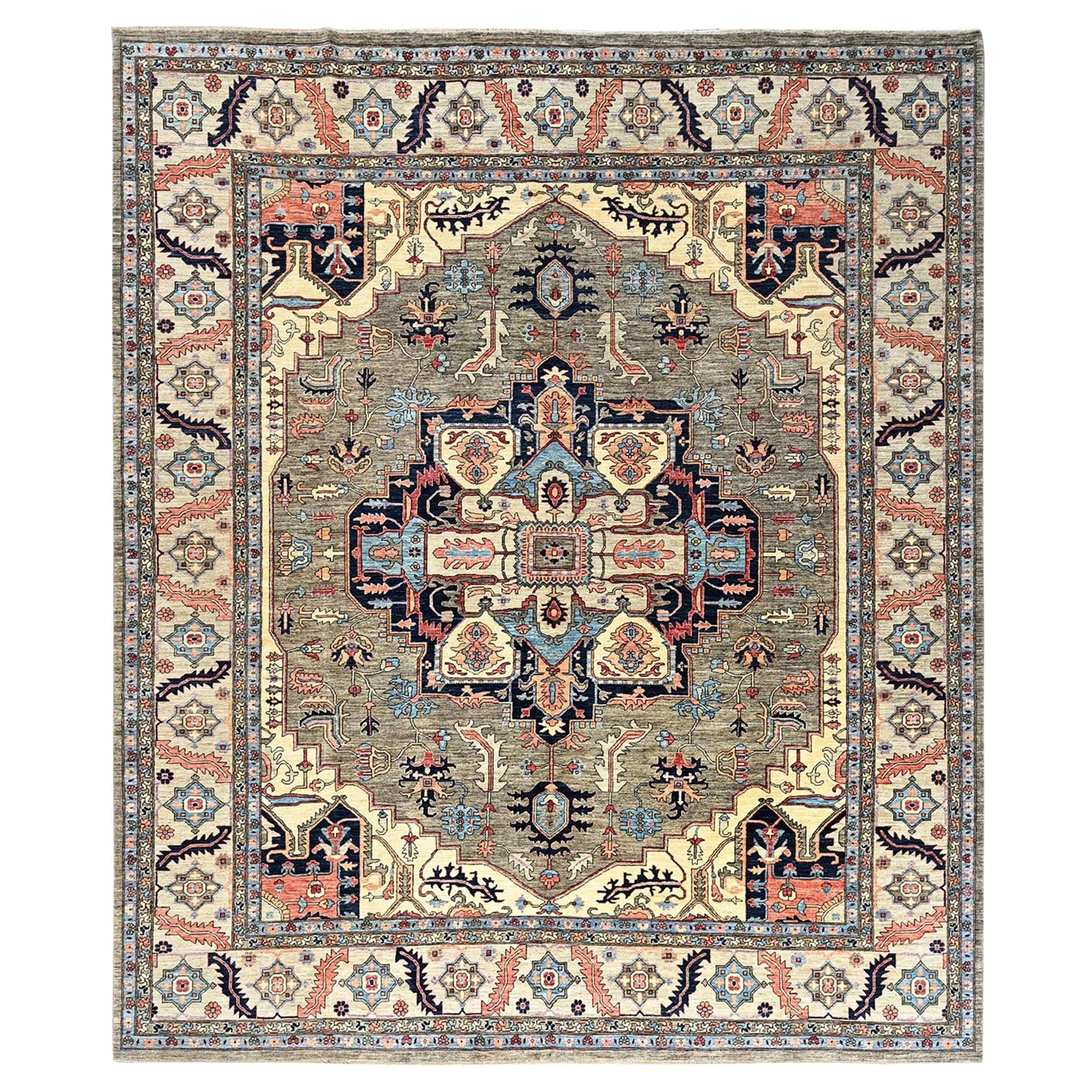 12'4 "x14'4" Brown Aryana Collection Serapi Heriz Design Tapis de laine noué à la main en vente