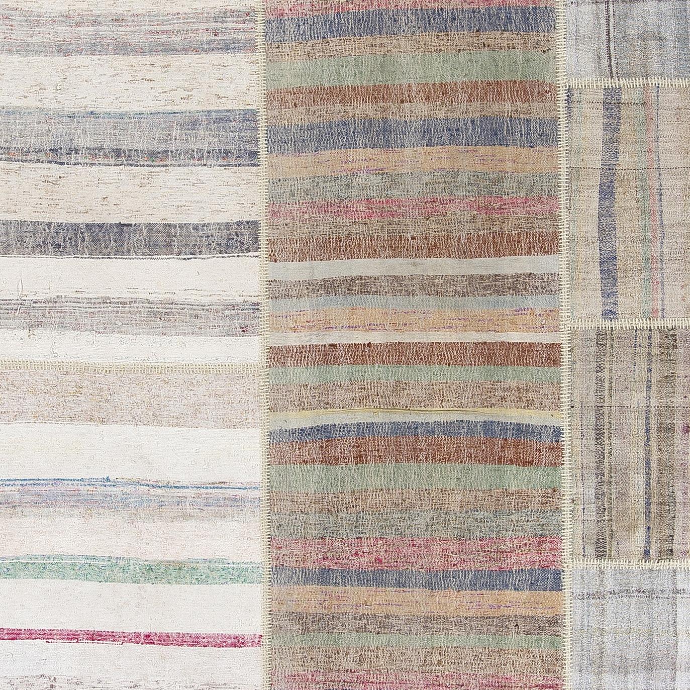 Tessuto a mano 12.5x16.5 Ft Tappeto di stracci colorati in cotone a righe oversize, regolabile, Rug & Kilim vintage in vendita