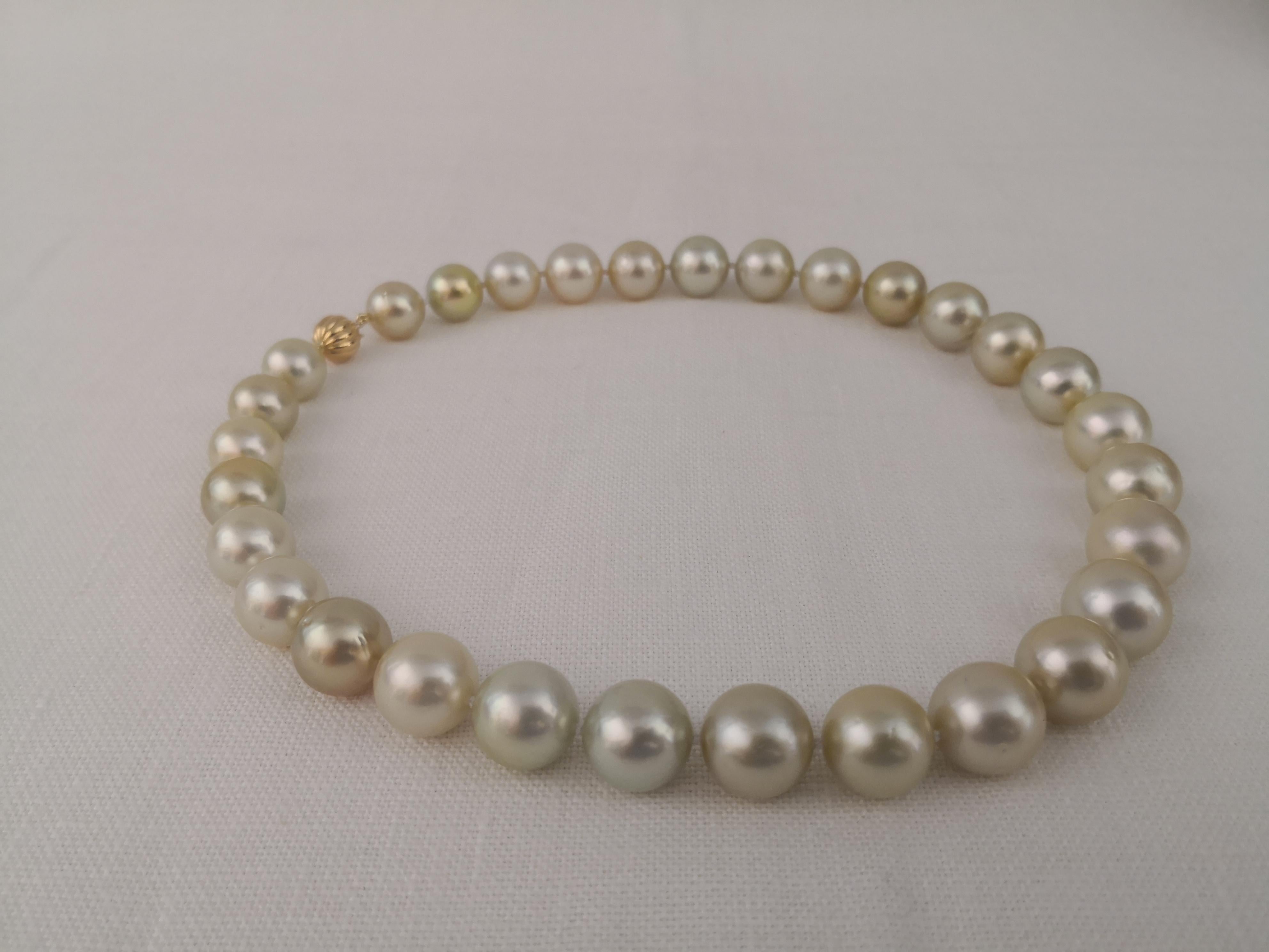 Round Cut Golden South Sea Pearl Round Shape 12.5-15 mm Natural Color, 18 Karat Gold For Sale