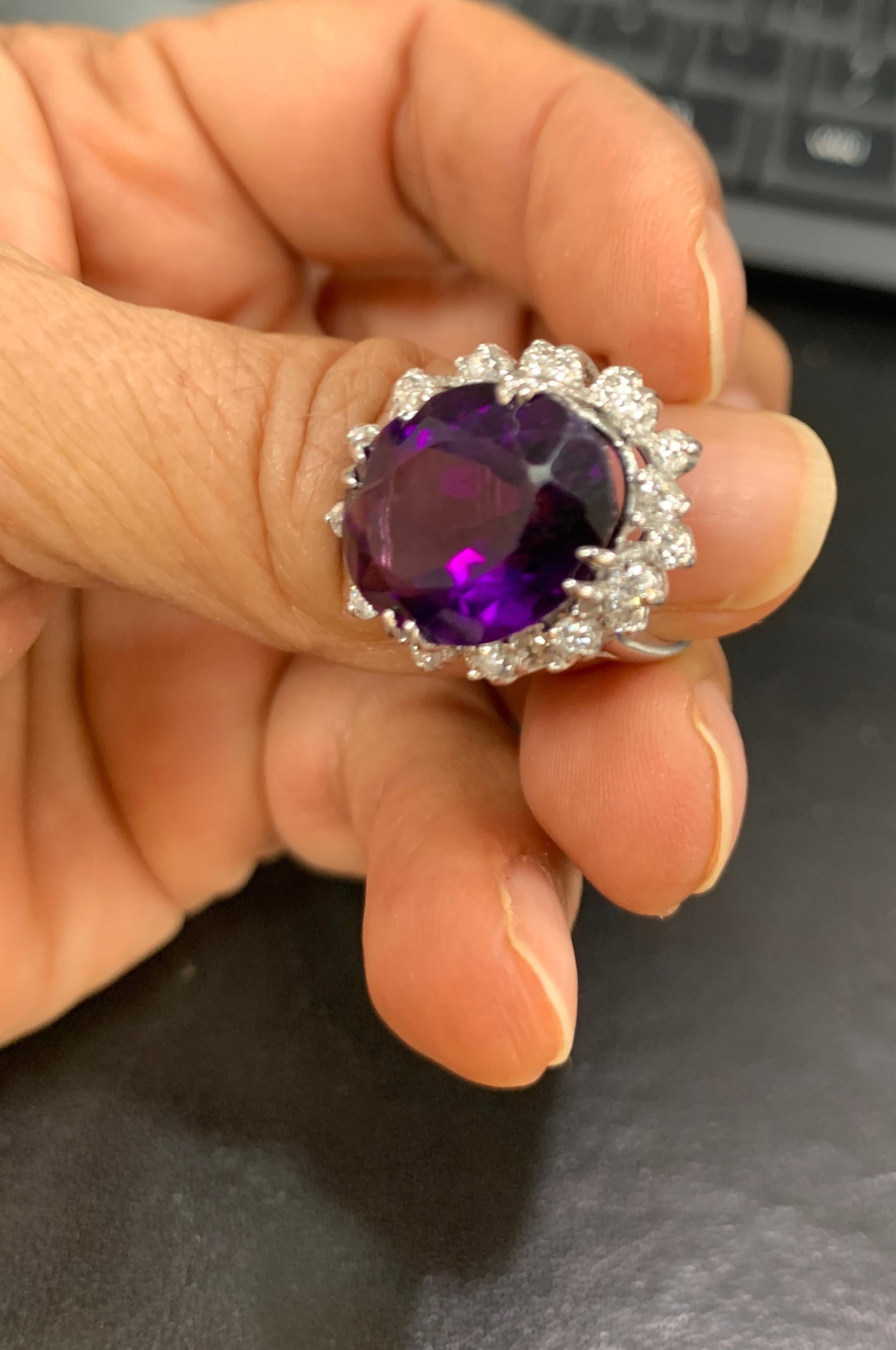 Women's 12.5 Carat Amethyst and Diamond Cocktail Ring in 14 Karat White Gold 1970s For Sale