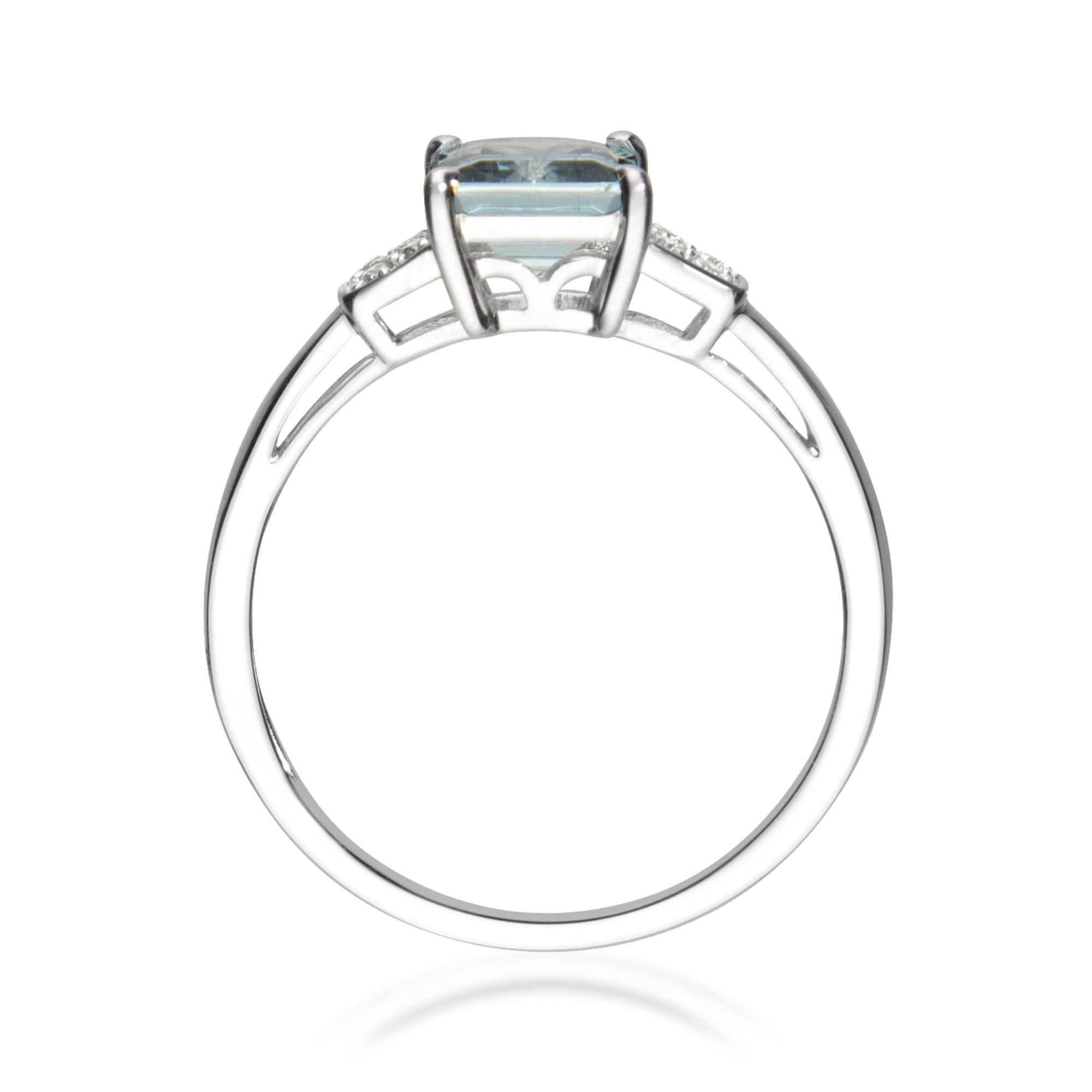 Art Deco 1.25 Carat Aquamarine Emerald Cut Diamond Accents 10K White Gold Engagement Ring For Sale