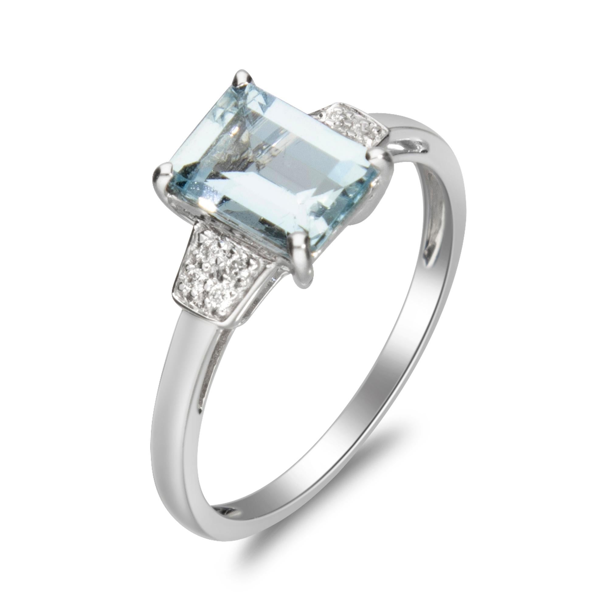 1.25 Carat Aquamarine Emerald Cut Diamond Accents 10K White Gold Engagement Ring In New Condition For Sale In New York, NY