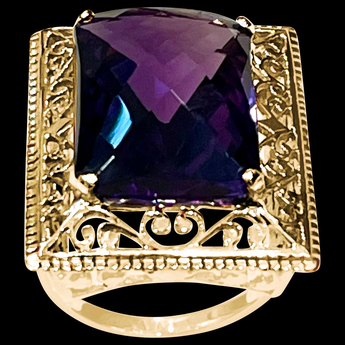 Exact 13.5 Carat Checker Board Amethyst Filigree Cocktail Ring in 14 Karat Yellow Gold
This is a Beautiful Cocktail ring ring which has a  beautiful filigree design on all the borders of the ring.
There is large  13.5  carat of Light color Amethyst 