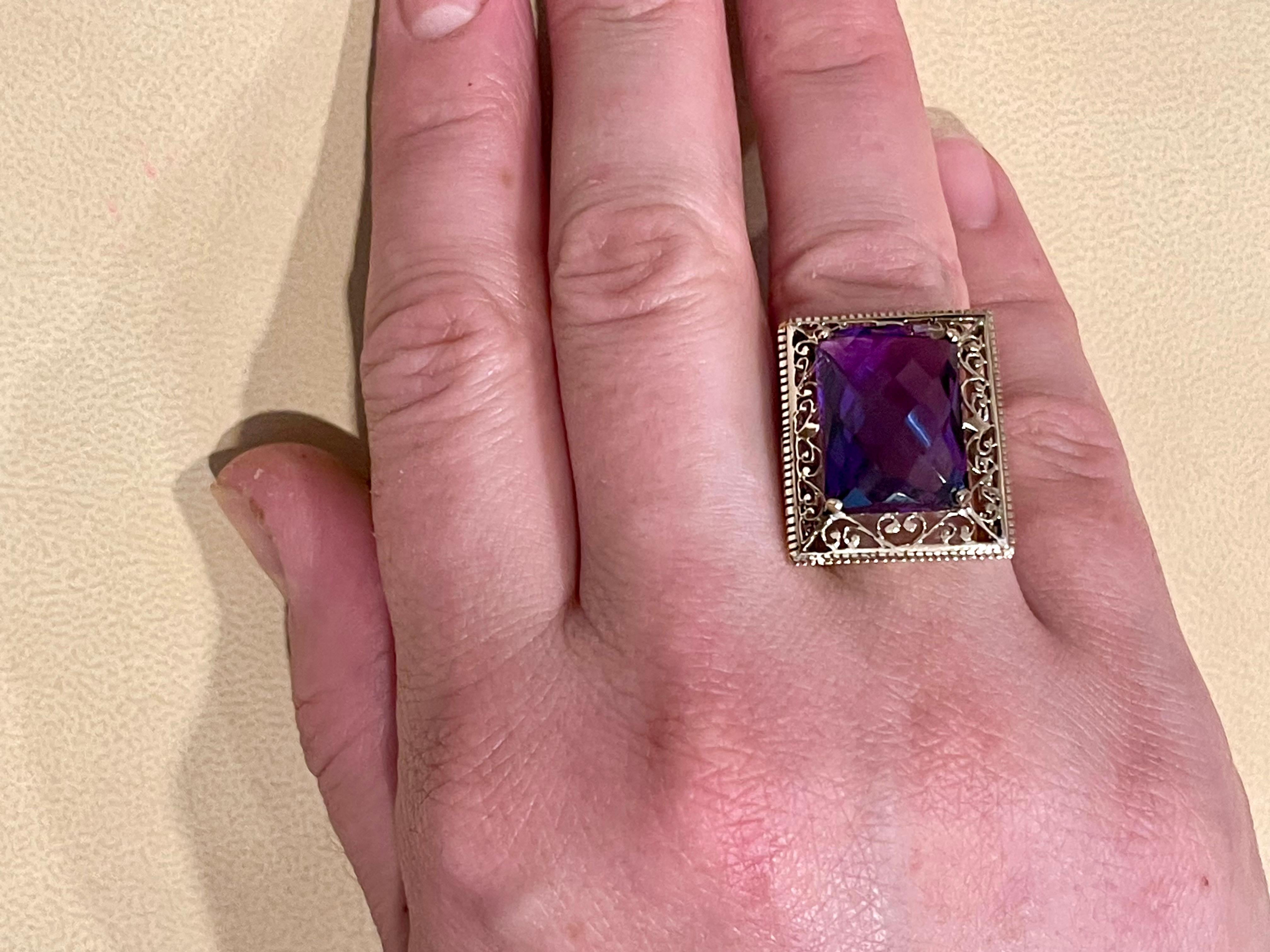13.5 Carat Checker Board Amethyst Filigree Cocktail Ring in 14 Karat Yellow Gold In Excellent Condition For Sale In New York, NY
