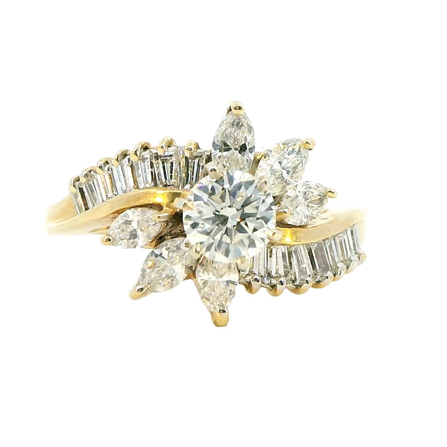 Round Cut 1.25 Carat Diamond 18K Gold Ring For Sale