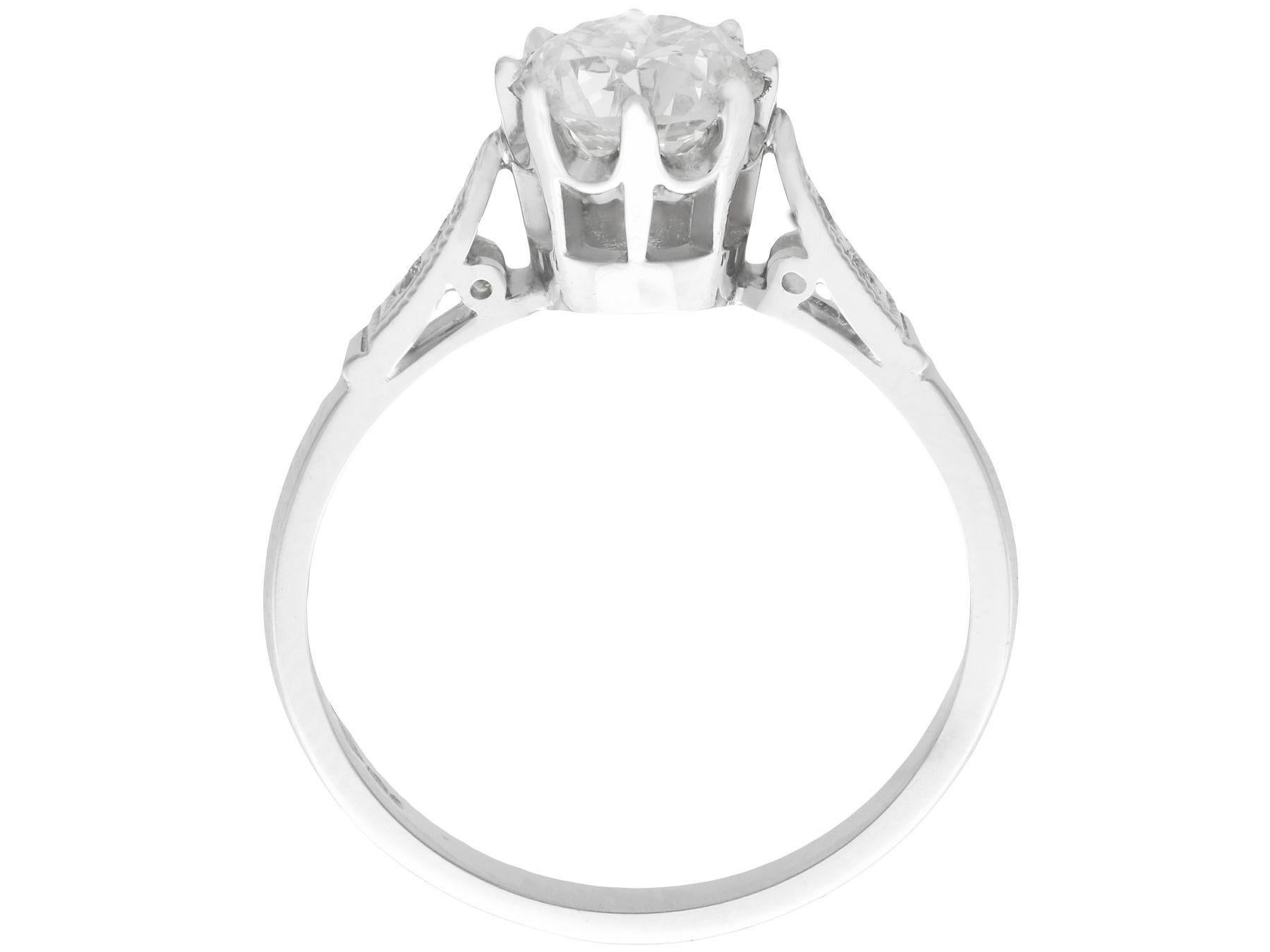 Contemporary 1.25 Carat Diamond and Platinum Solitaire Engagement Ring For Sale