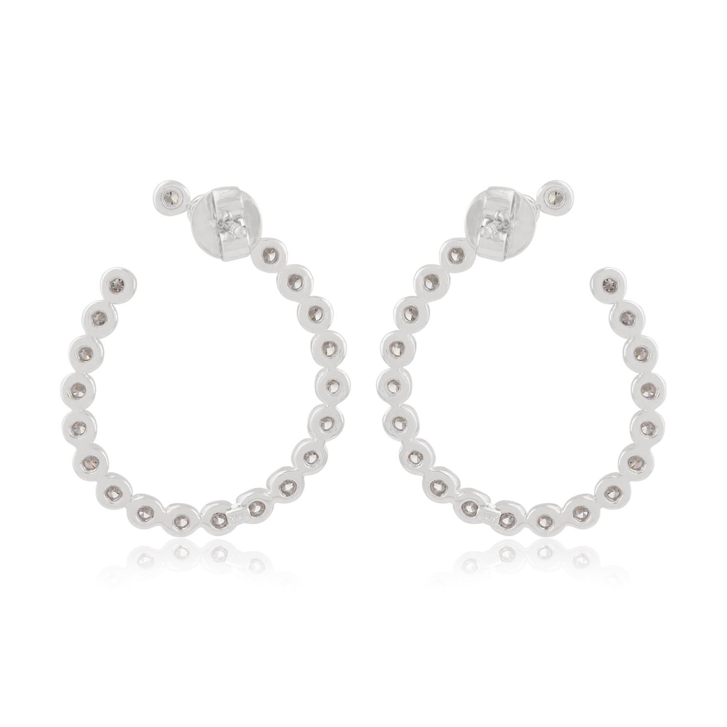 Codice articolo :- CNF-22089A
Peso lordo :- 5.34 gm
Oro bianco 14k Peso :- 5,09 gm
Peso del diamante :- 1.25 Ct. (DIAMANTE DI PUREZZA MEDIA SI1-SI2 E COLORE H-I)

Regalo di fidanzamento, regalo per la festa della sposa, regalo per la donna, regalo