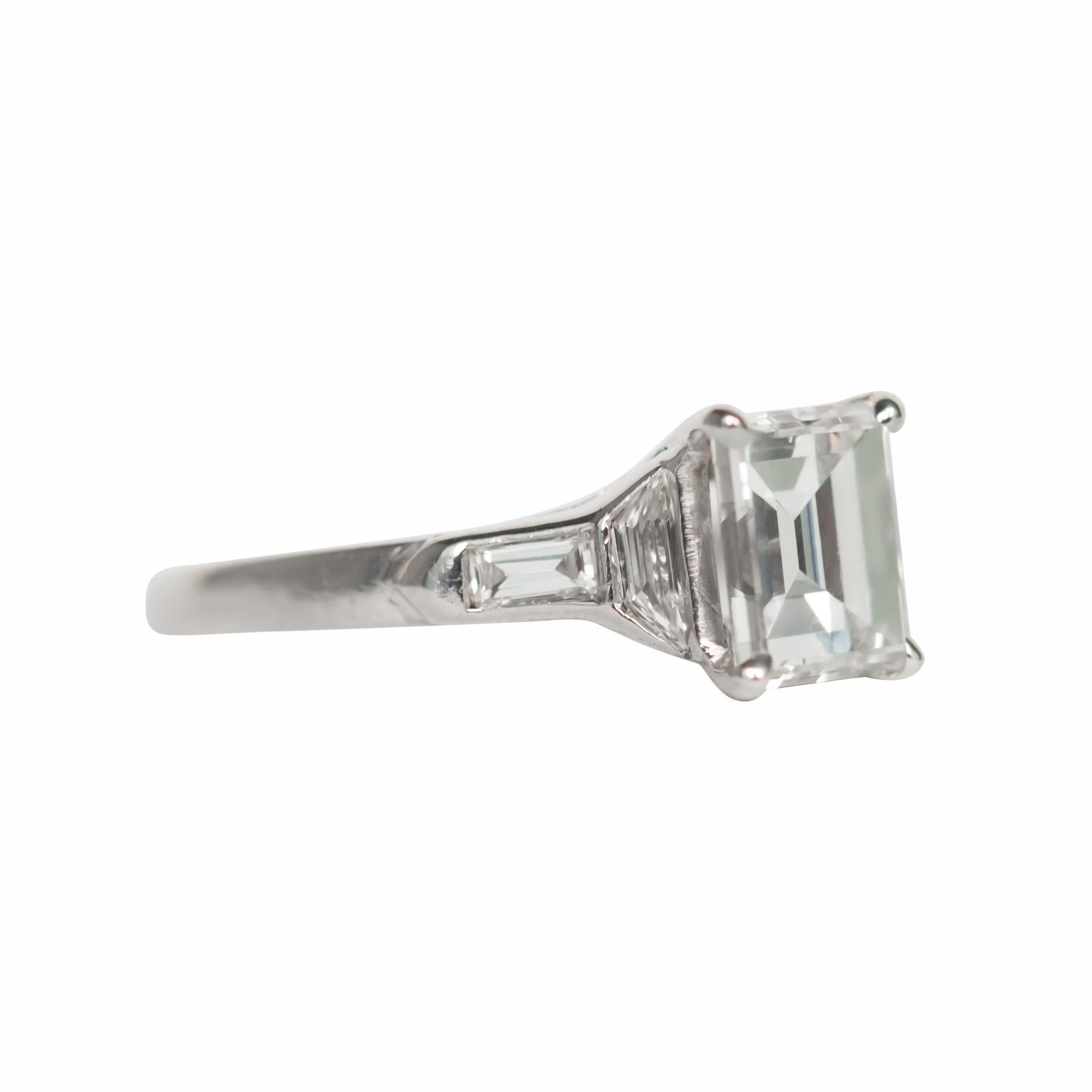 Art Deco 1.25 Carat Diamond Platinum Engagement Ring For Sale