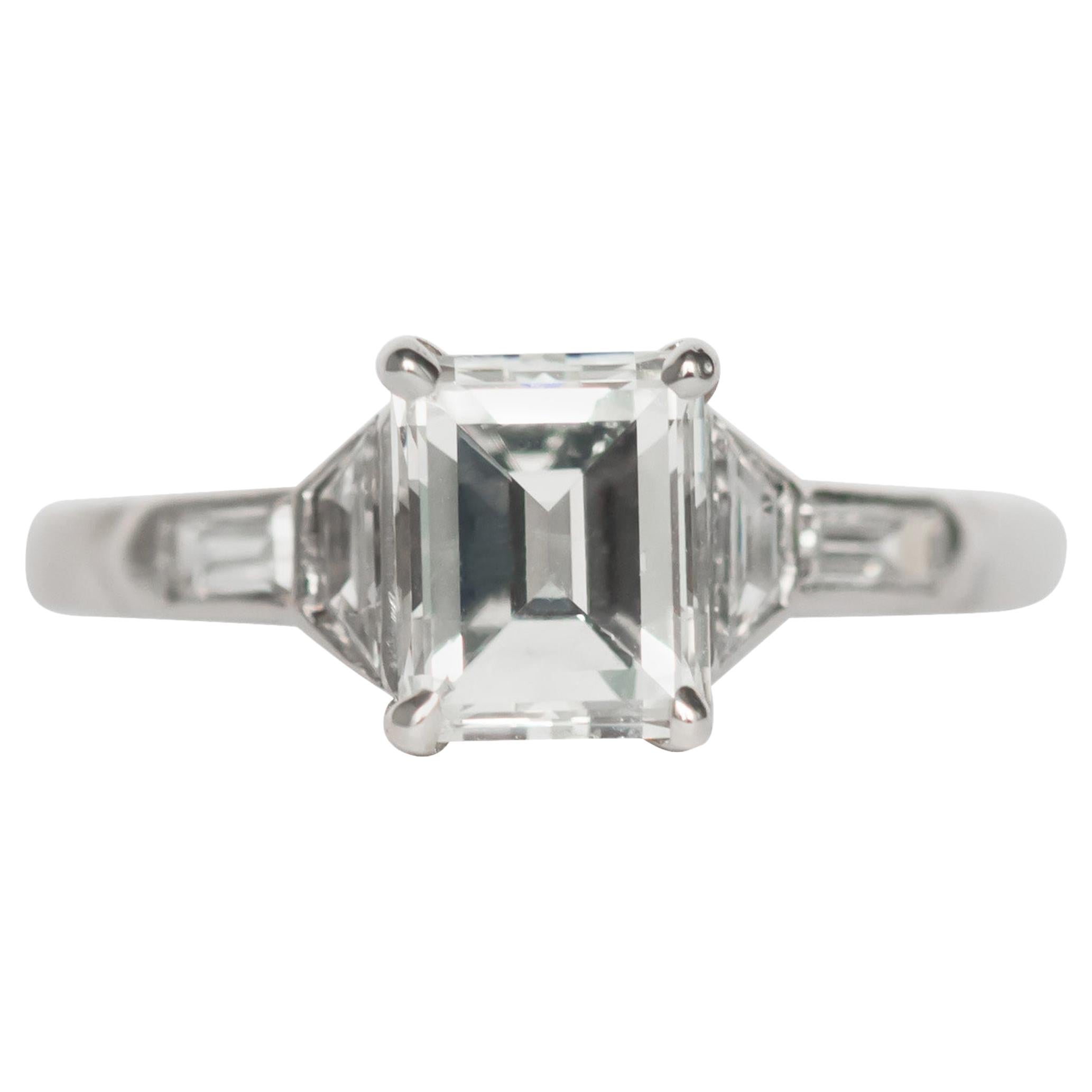 1.25 Carat Diamond Platinum Engagement Ring For Sale