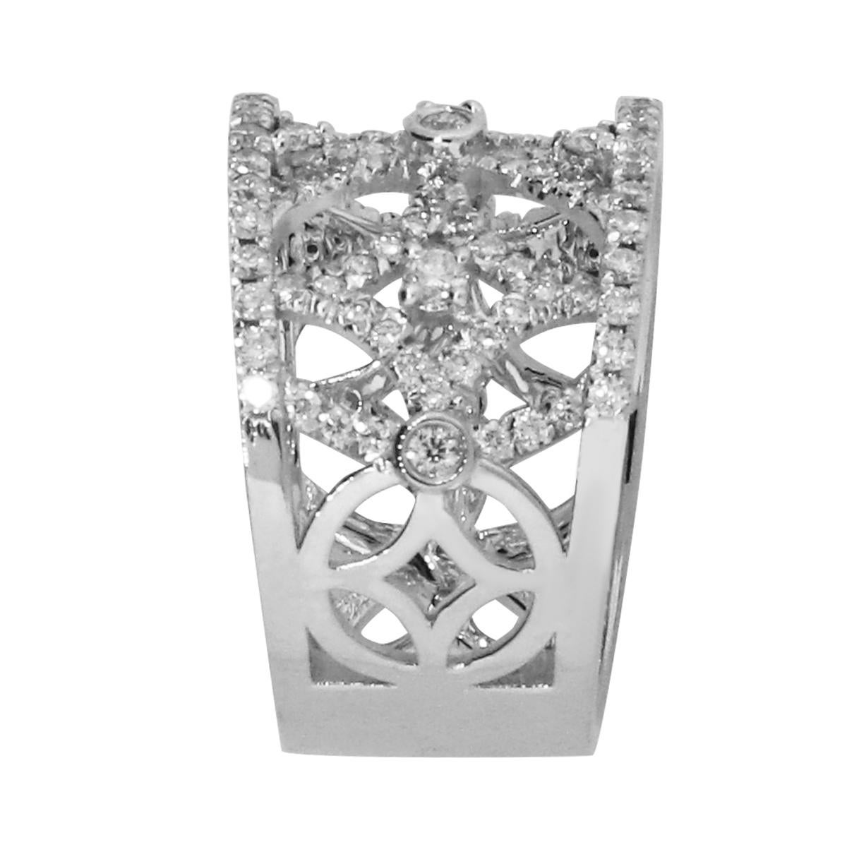 Material: 14k Weißgold 
Diamant-Details: Ungefähr 1,25ctw runde Brillanten. Diamanten sind G/H in Farbe und VS in Klarheit.
Ringgröße: 4
Gesamtgewicht: 5,5g (3,6dwt)
Abmessungen: 0.75″ x 0.50″ x 0.75″
SKU: R5055
