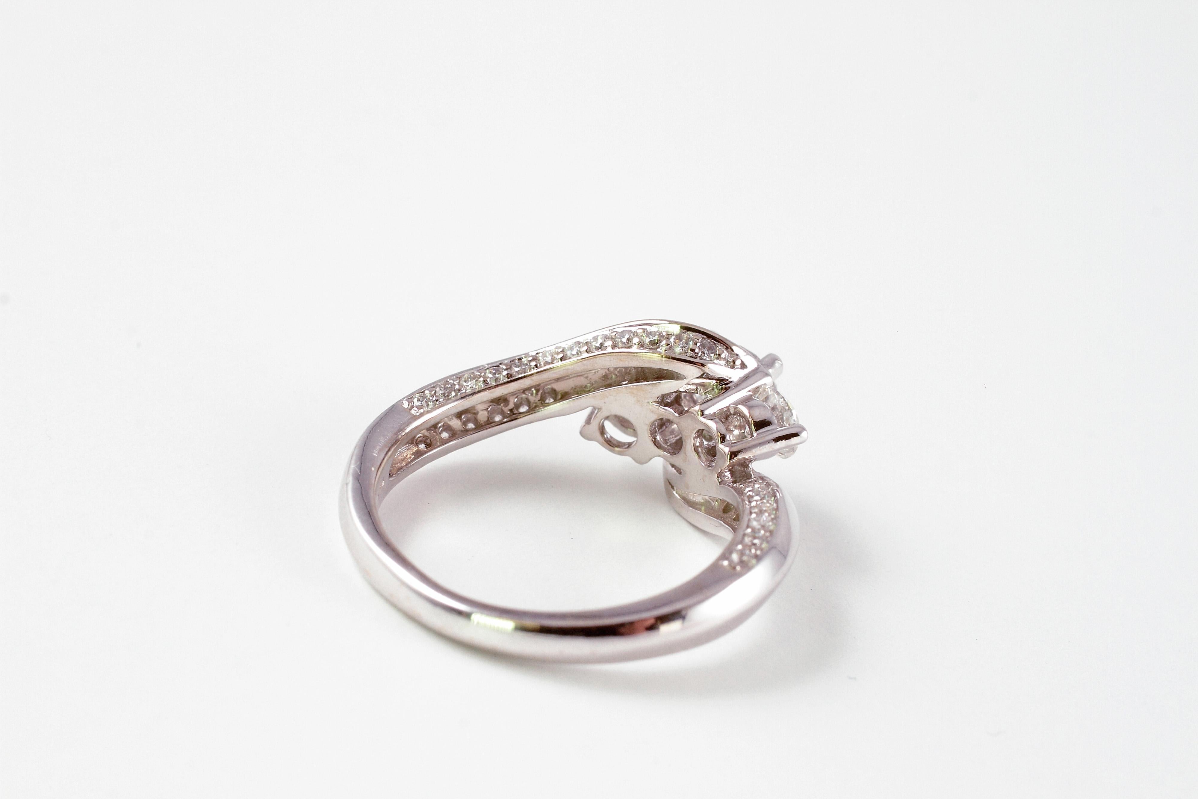 1.25 Carat Diamond Three-Stone Ring in 14 Karat White Gold For Sale at ...
