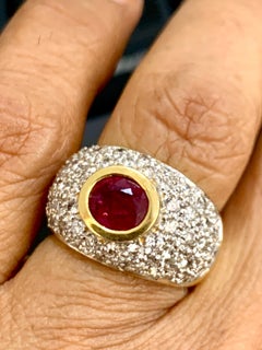 1.25 Carat Natural Burma Ruby and Diamond 18 Karat Yellow Gold Ring