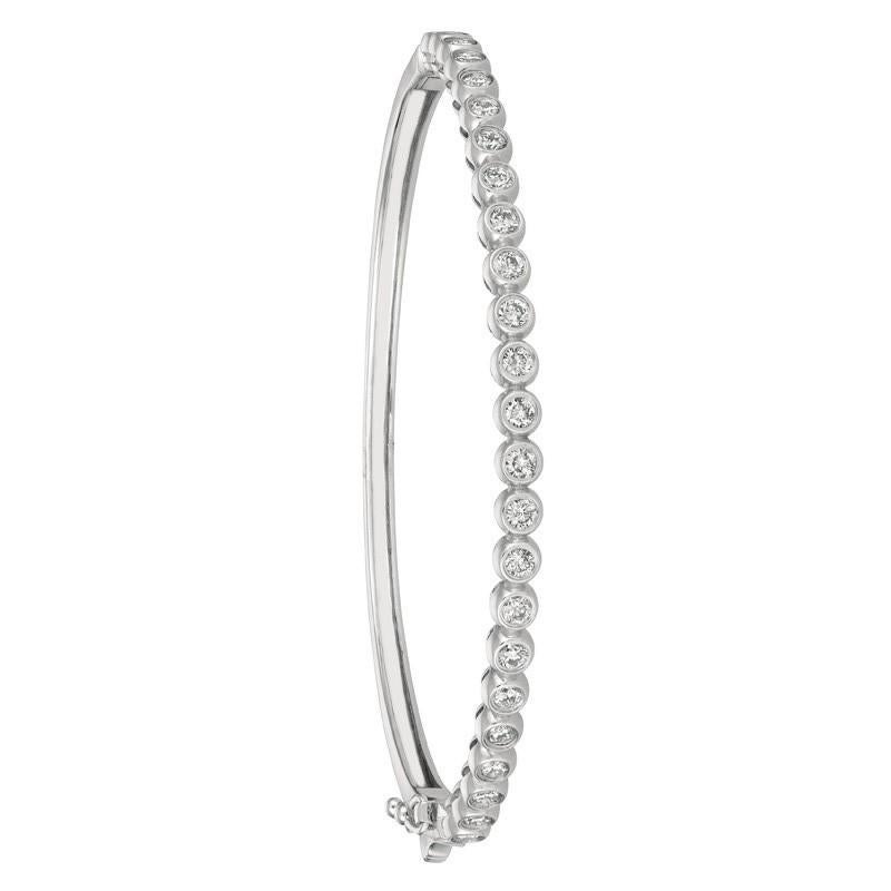 Contemporary 1.25 Carat Natural Diamond Bezel Set Bangle Bracelet G-H SI 14 Karat White Gold For Sale