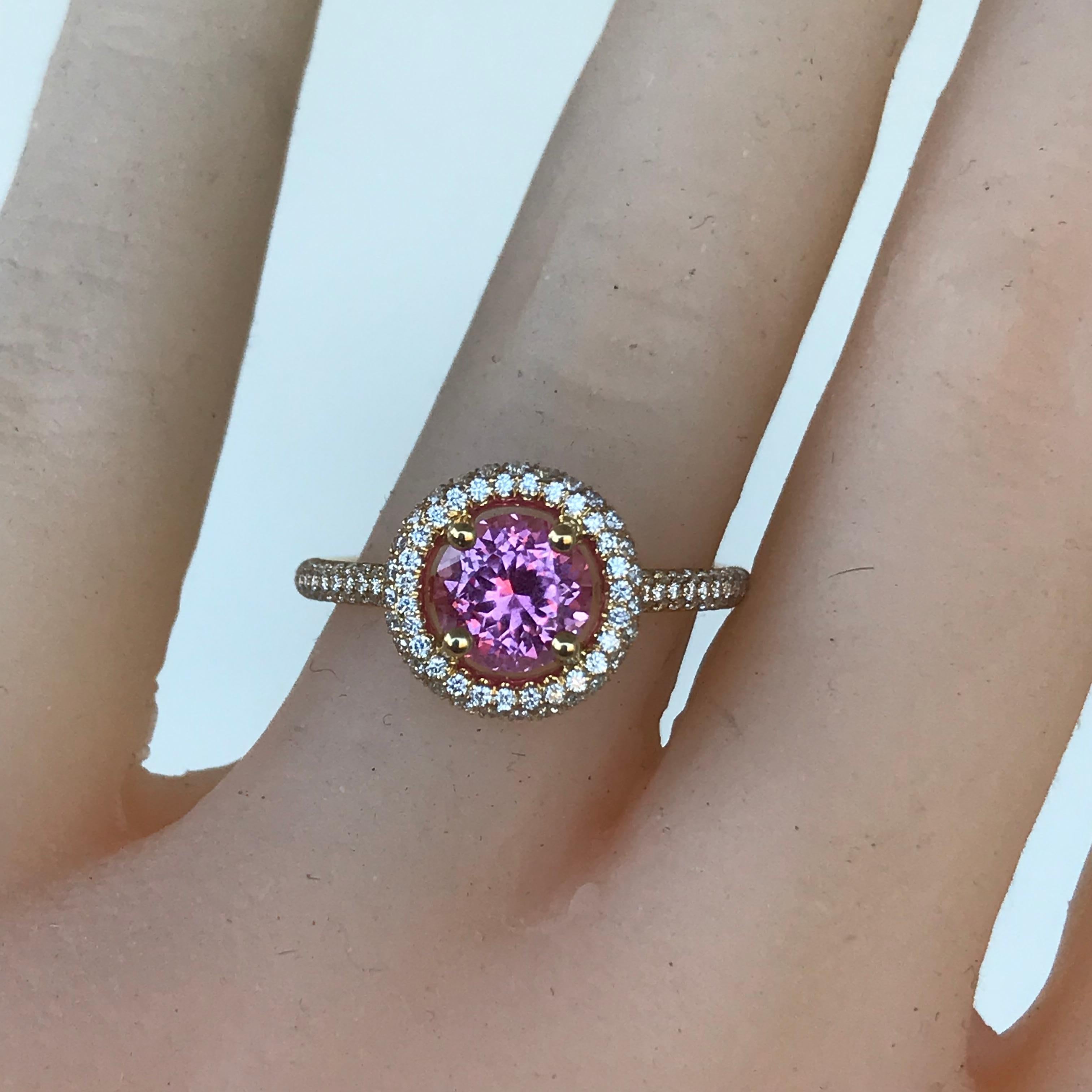 1.25 Carat Natural Fancy Pink Sapphire and Diamond Ring In New Condition For Sale In West Hollywood, CA