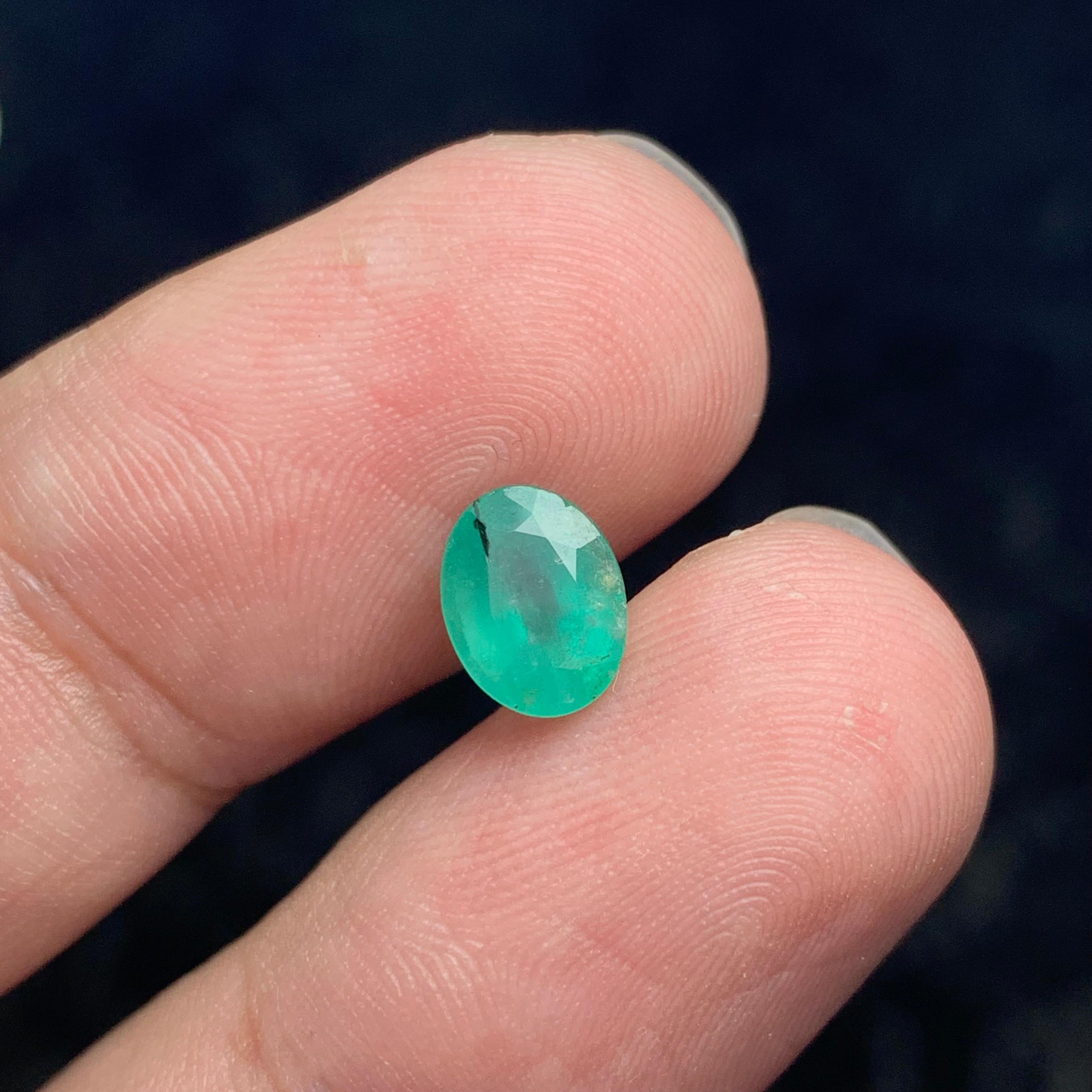 1.25 Karat natürlicher loser Smaragd aus sambischer Mine im Zustand „Neu“ im Angebot in Peshawar, PK