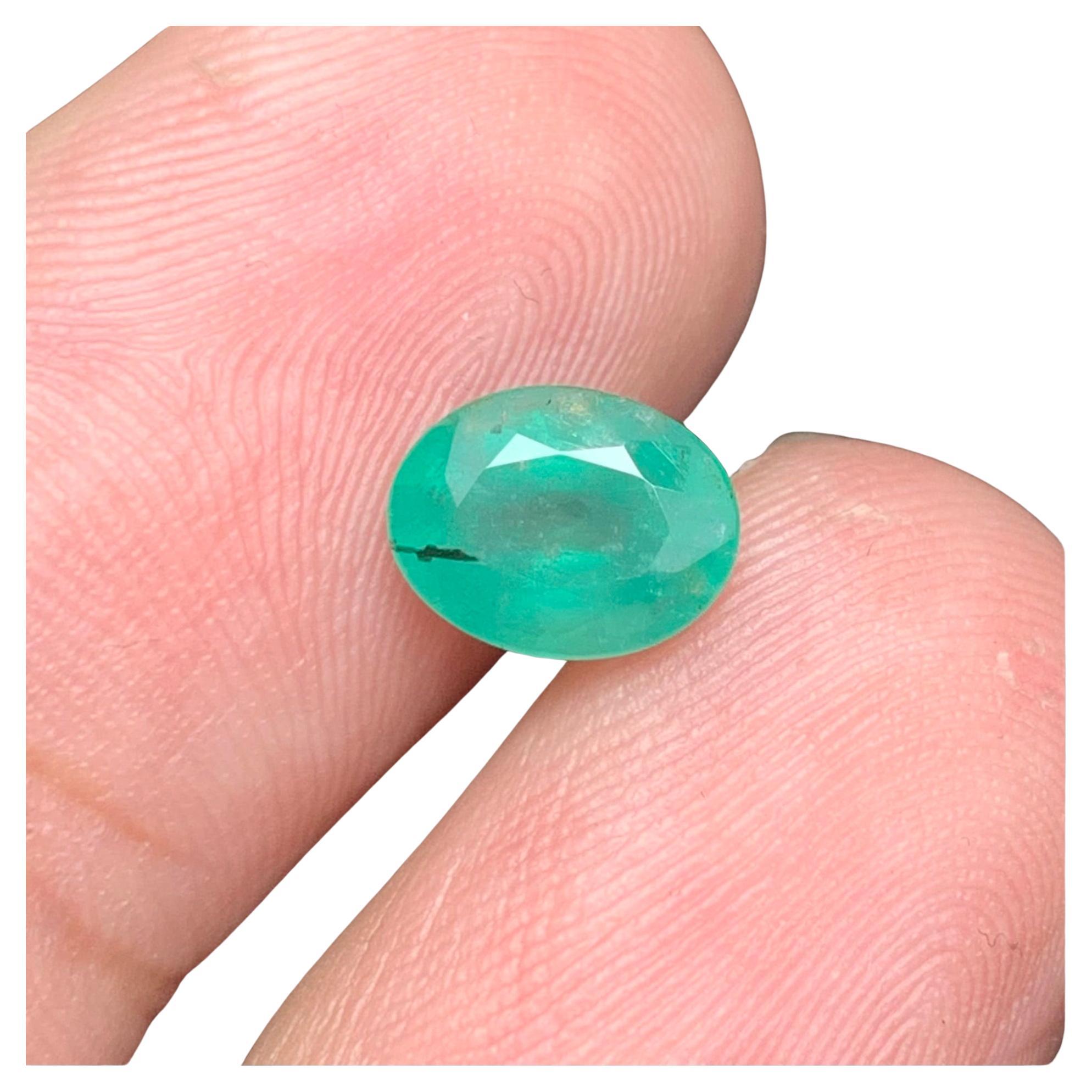 Smeraldo naturale sfuso da 1.25 carati proveniente da una miniera dello Zambia