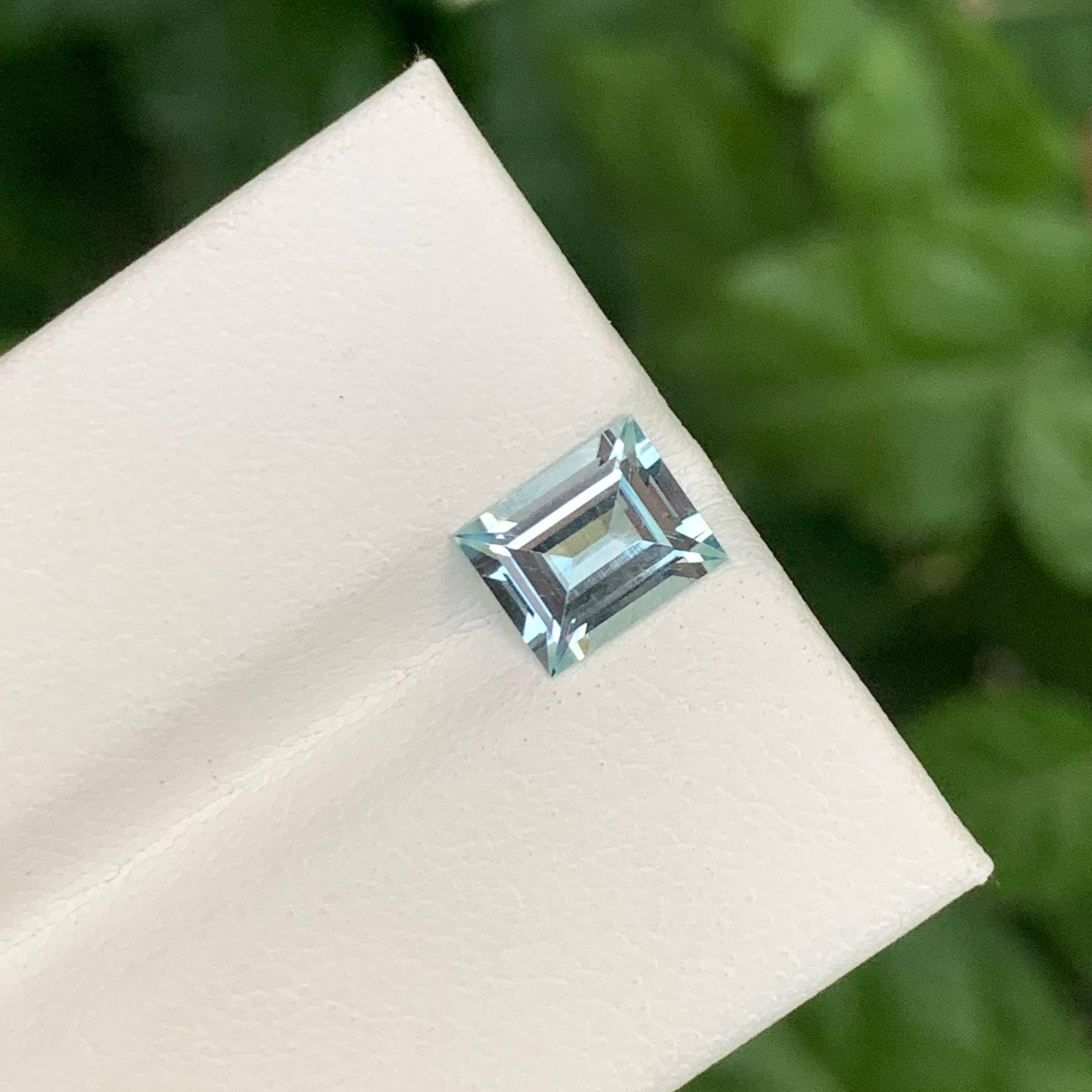 1.25 Carat Natural Loose Exceptional Aquamarine Baguette Cut Pakistani Gemstone (Aigue-marine en vrac, taille baguette) en vente 4