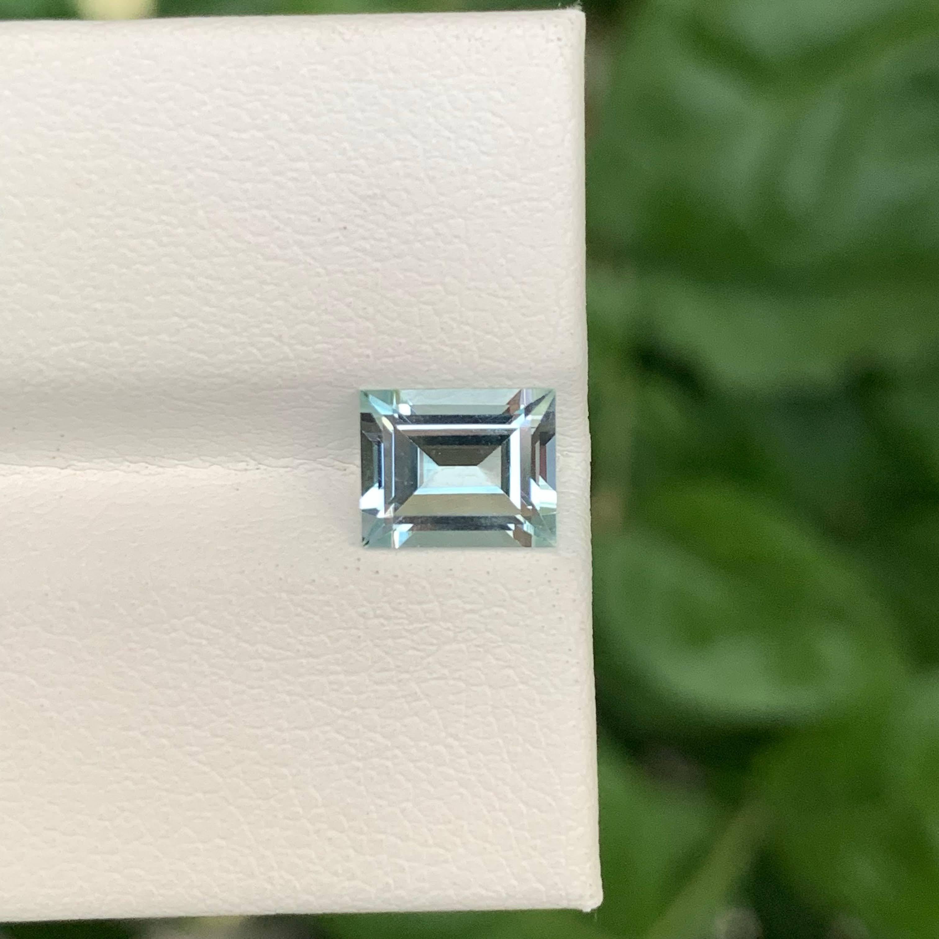 1.25 Carat Natural Loose Exceptional Aquamarine Baguette Cut Pakistani Gemstone (Aigue-marine en vrac, taille baguette) en vente 5