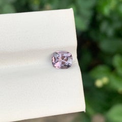 1,25 Karat natürlicher loser blasser lila Spinell Kissenform Edelstein für Schmuck