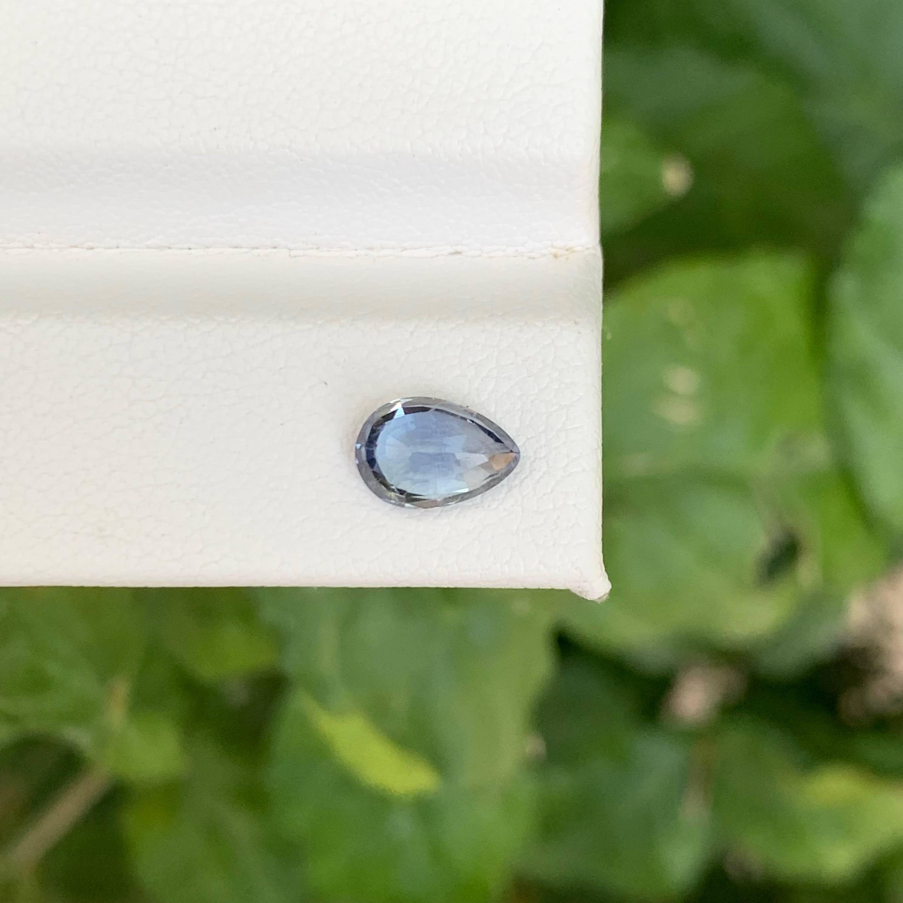 Moderne 1.25 Carat Natural Loose Teal Sapphire Stone Pear Cut Sri Lankan Gemstone en vente