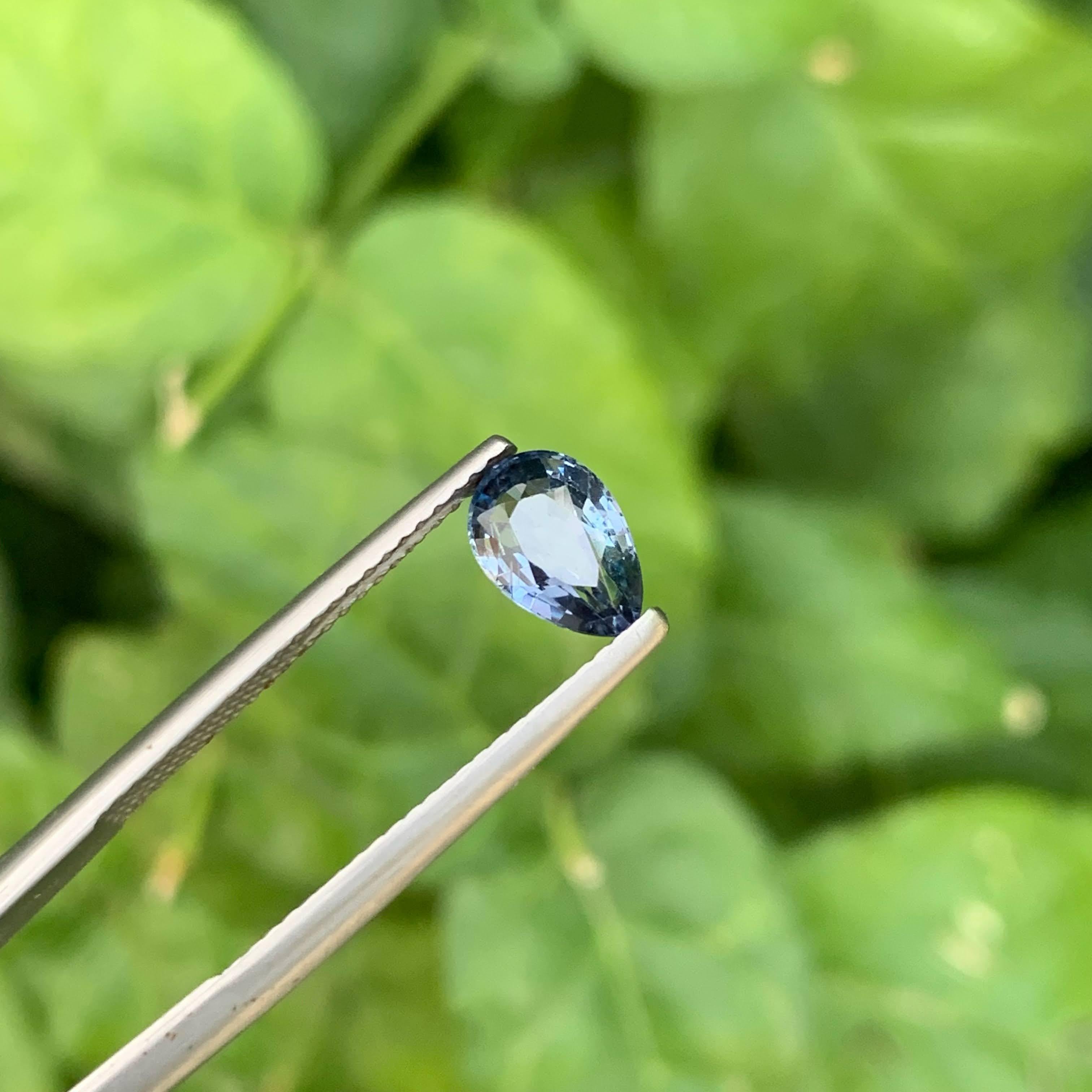 Taille poire 1.25 Carat Natural Loose Teal Sapphire Stone Pear Cut Sri Lankan Gemstone en vente