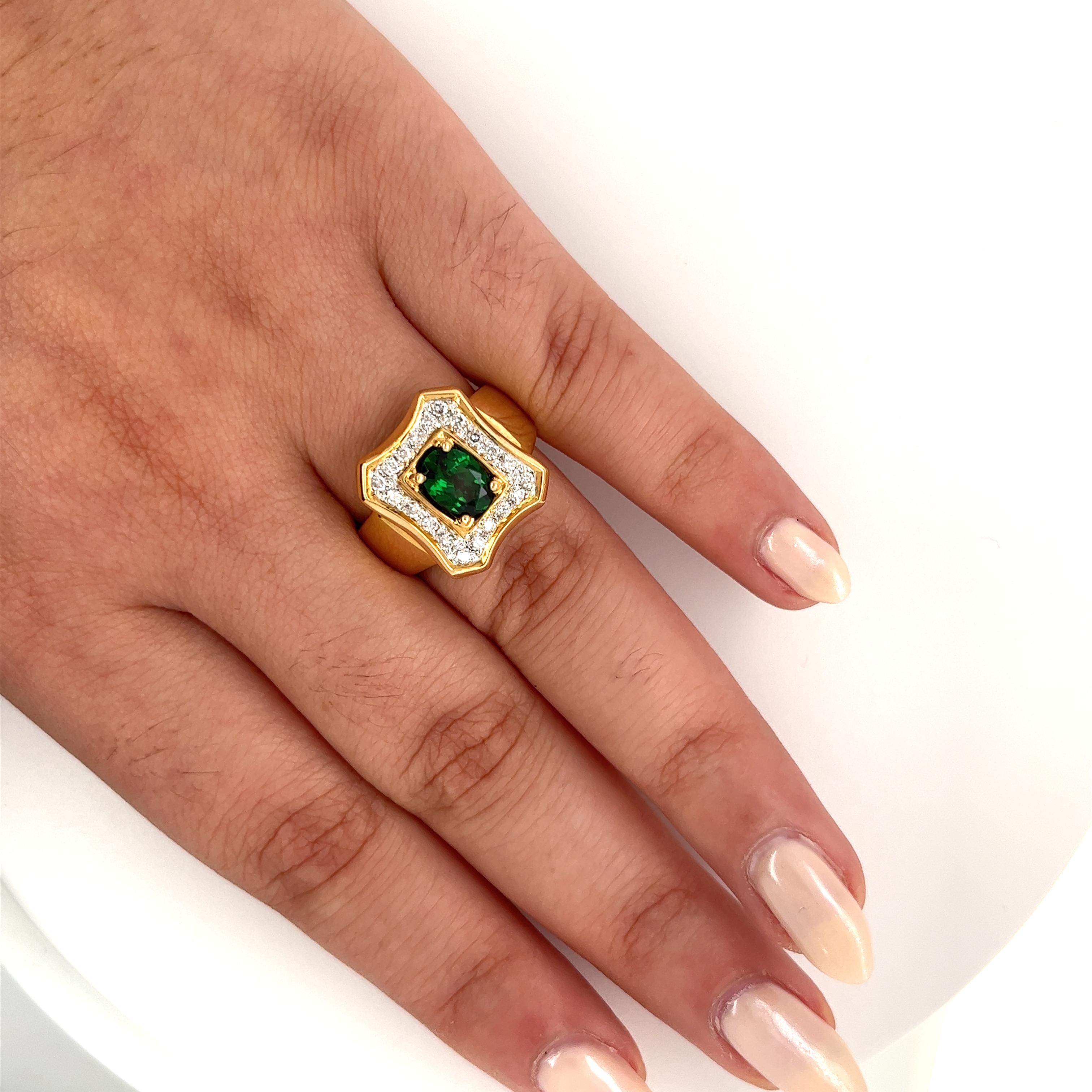 1.25 Carat Oval Cut Tsavorite and Diamond Halo Rectangle Shape 18K Gold Ring In New Condition For Sale In Miami, FL