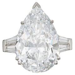12.5 Carat Pear Statement  Diamond Ring VVS 14K Gold Crystal-Clear Grandeur