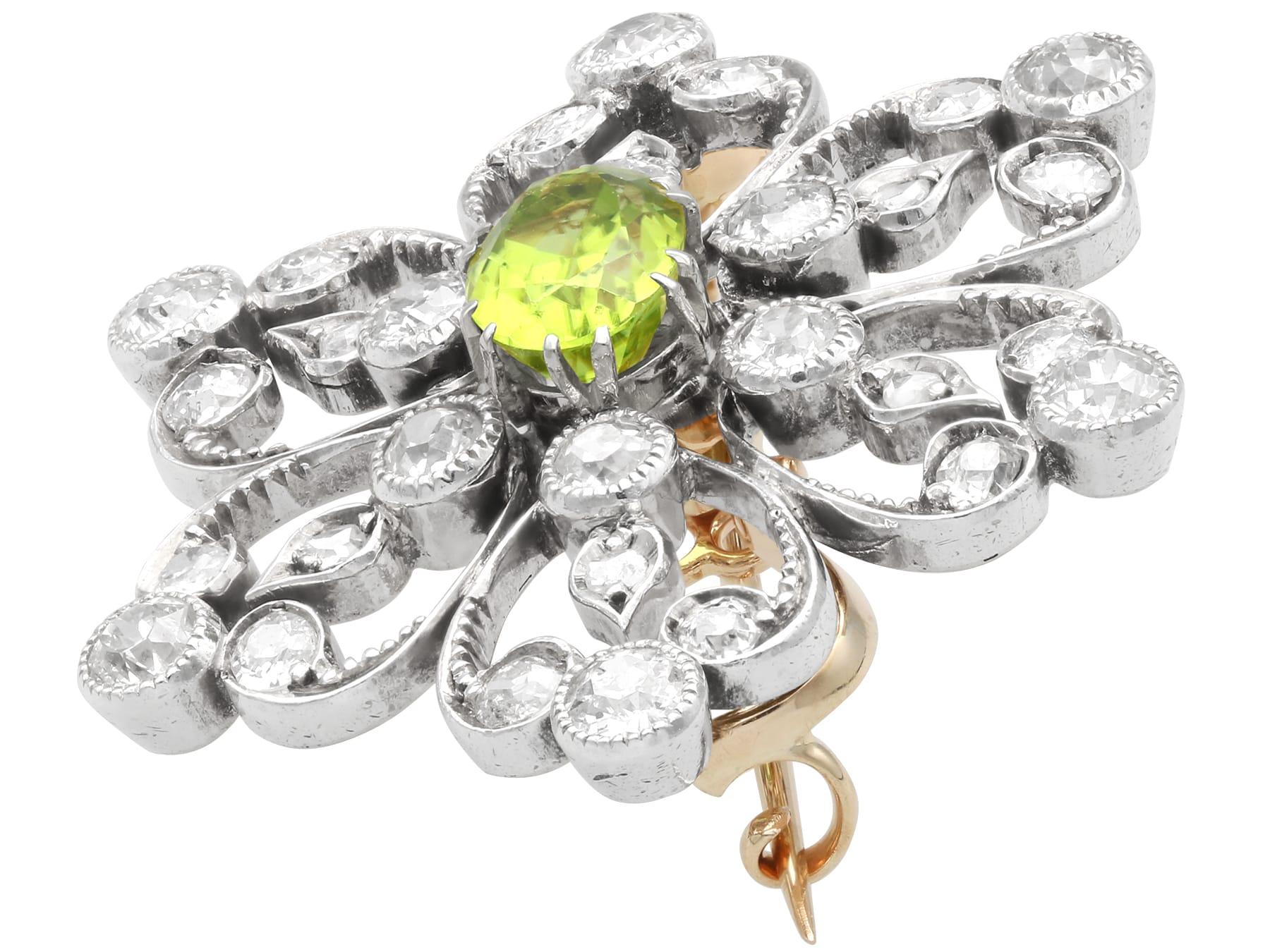 1.25 Carat Peridot 1.95 Carat Diamond, 9k Yellow Gold Pendant Brooch Circa 1890 für Damen oder Herren im Angebot