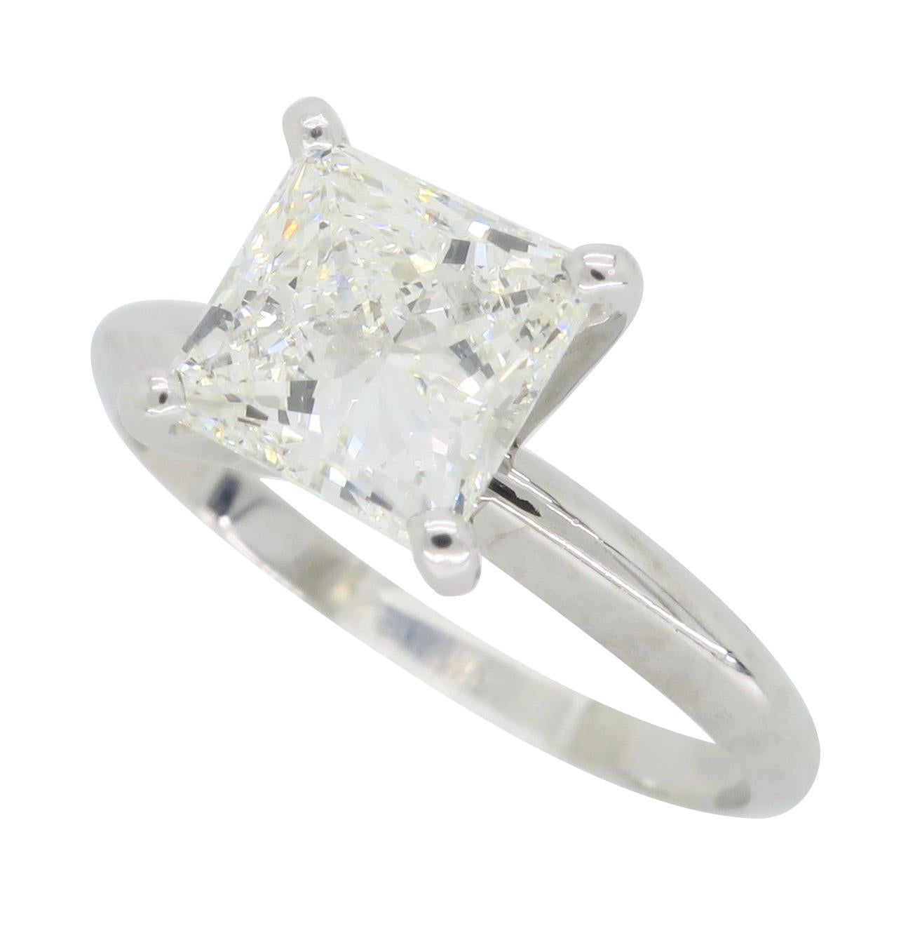 1,25 Karat Solitär-Verlobungsring mit Diamant im Prinzessinnenschliff (Carréschliff) im Angebot