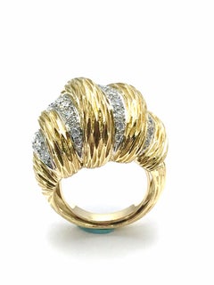 1.25 Carat Round Brilliant Diamond Domed Bombe Yellow Gold Ring